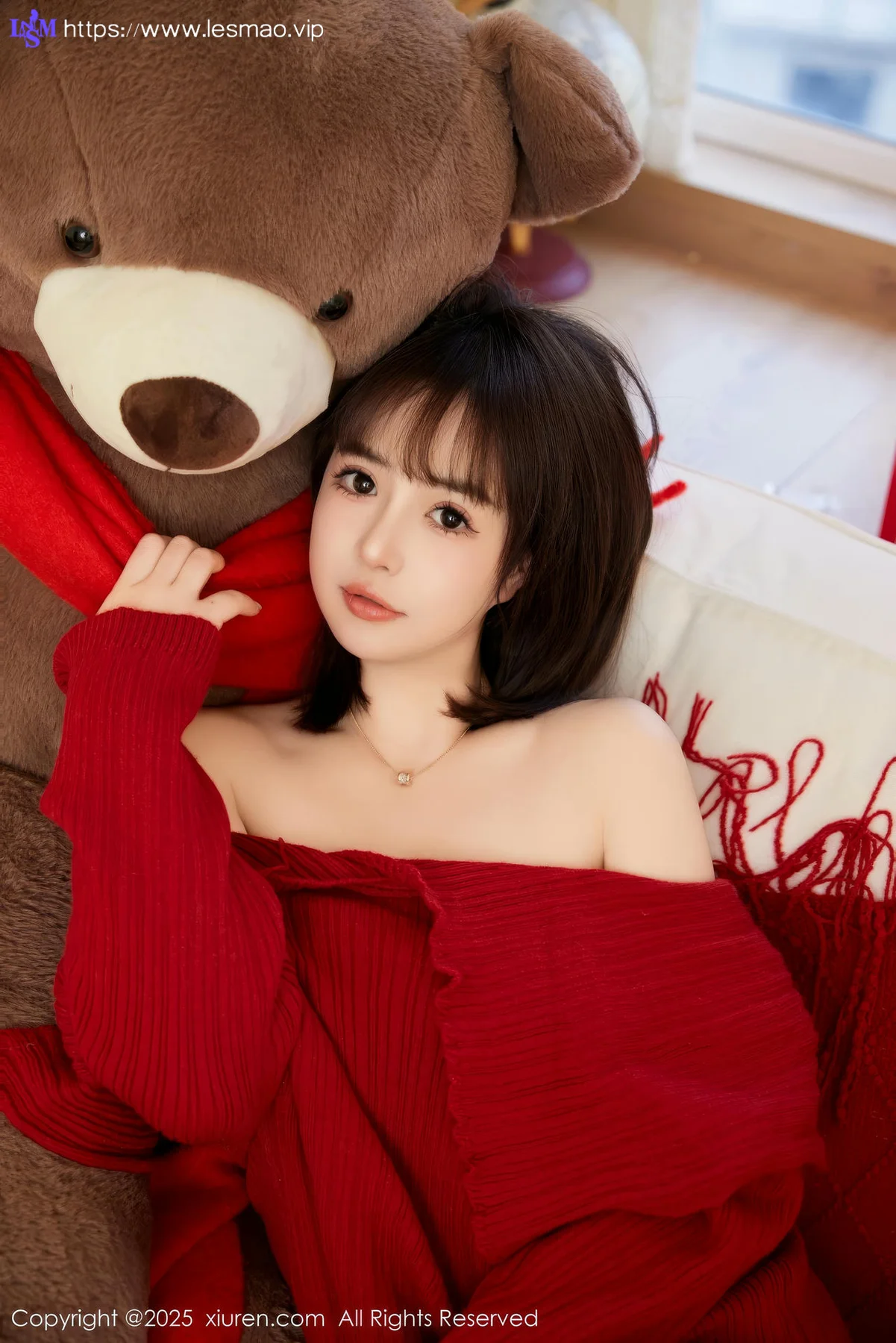 XiuRen 秀人 No.9818 养乐多Doll 节日写真 - 30