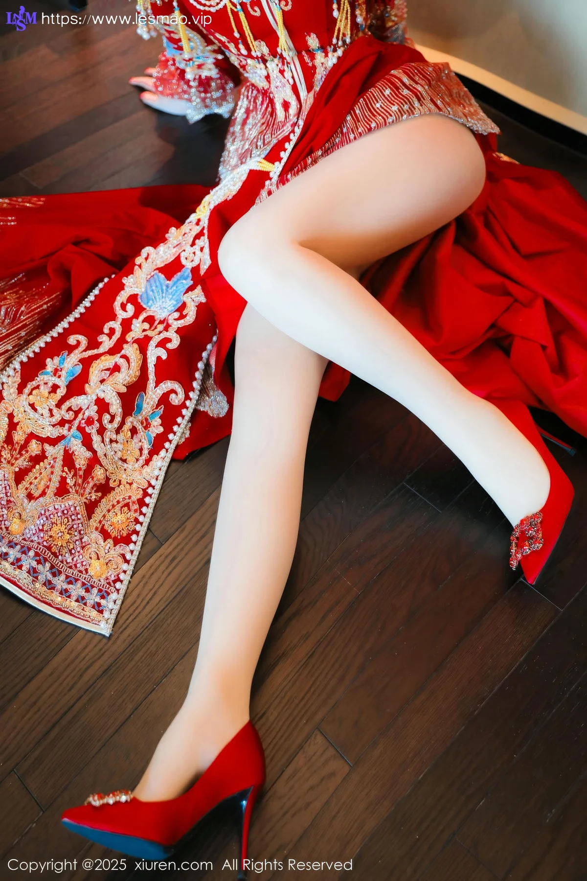 XiuRen 秀人 No.9823 蛋蛋宝 制服新春美女写真 - 7