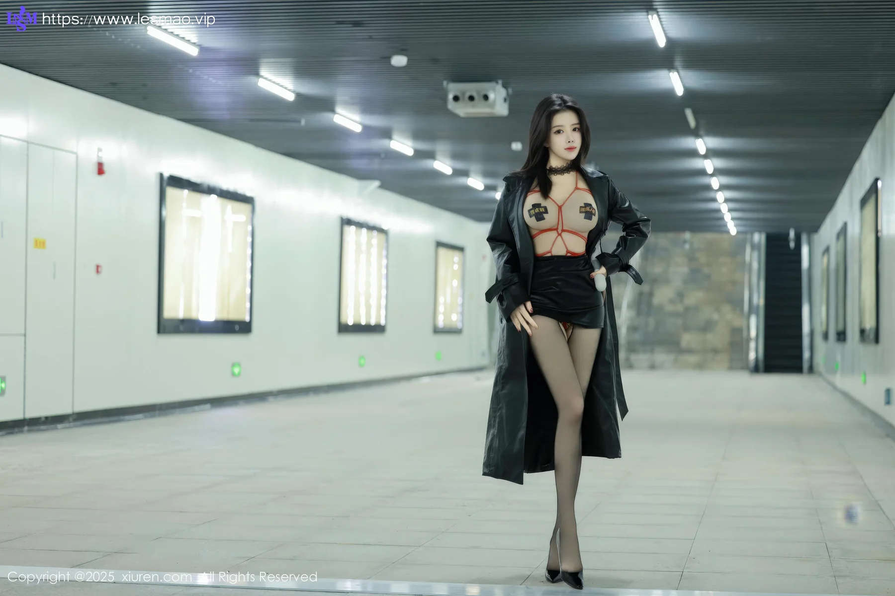 XiuRen 秀人 No.9855 唐翩翩 极致美腿乳贴情趣 - 55
