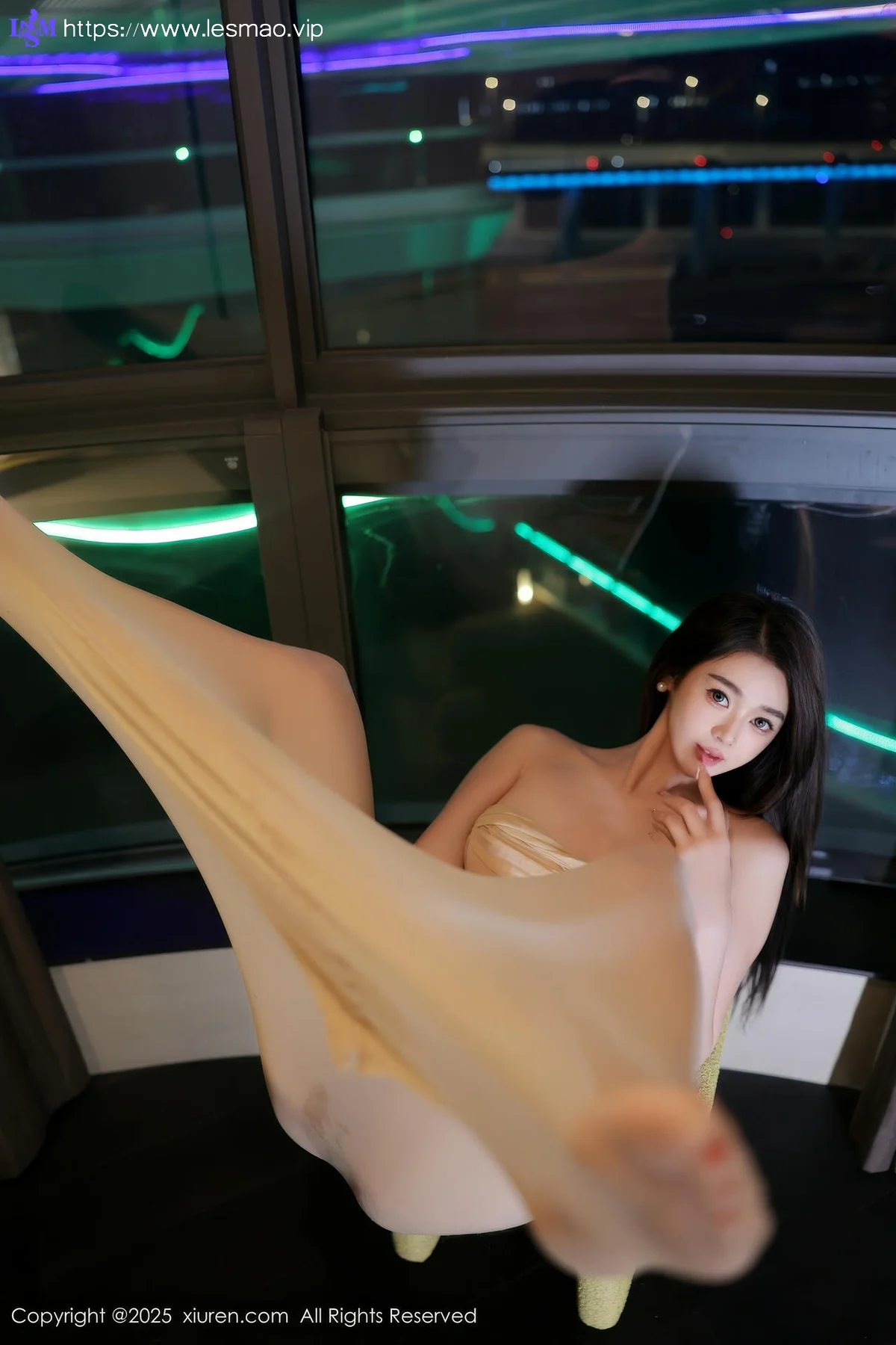 XiuRen 秀人 No.9860 candy糖糖 肉色连体丝袜 - 54
