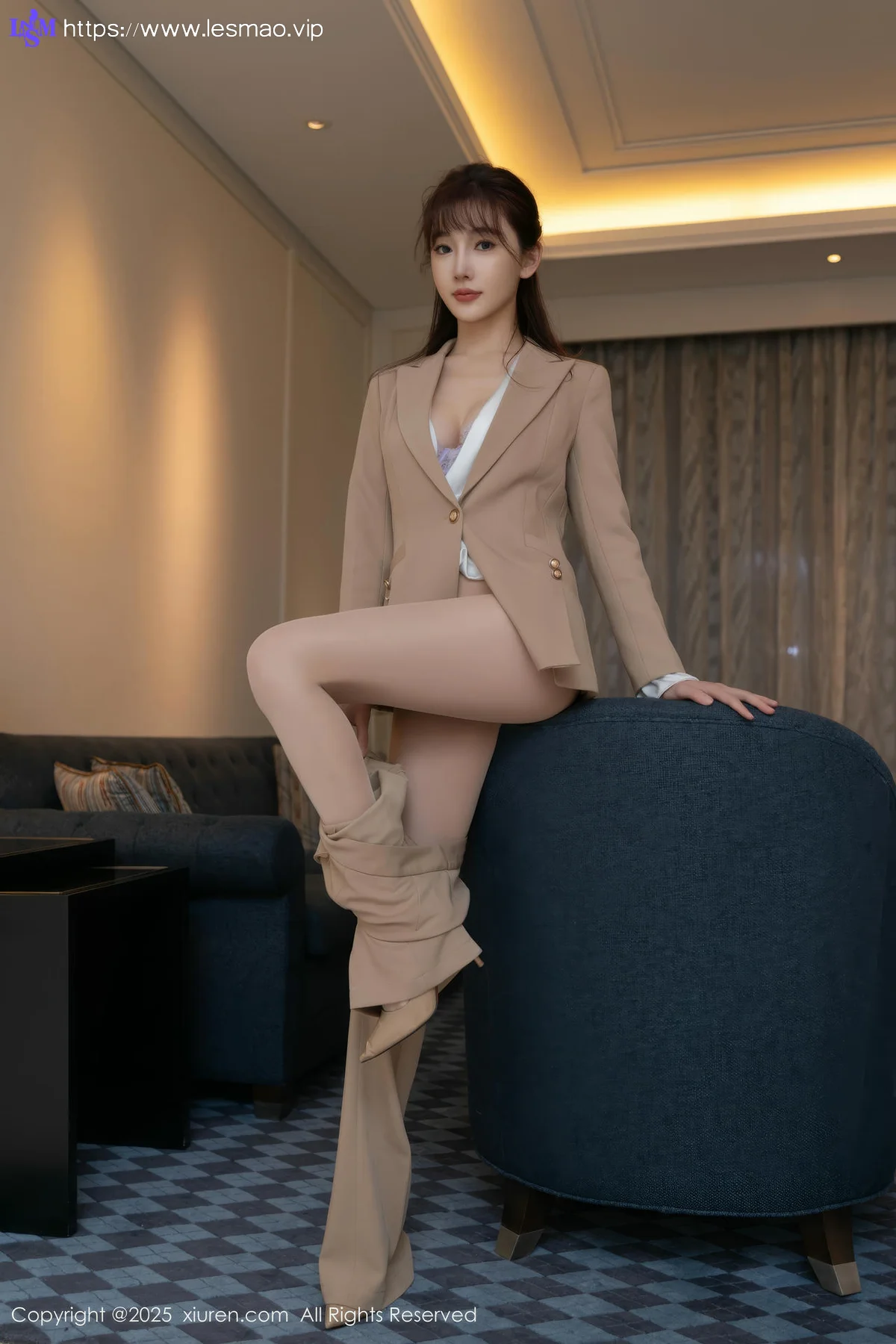 XiuRen 秀人 No.9881 陆萱萱 紫色内衣女神私房 - 15