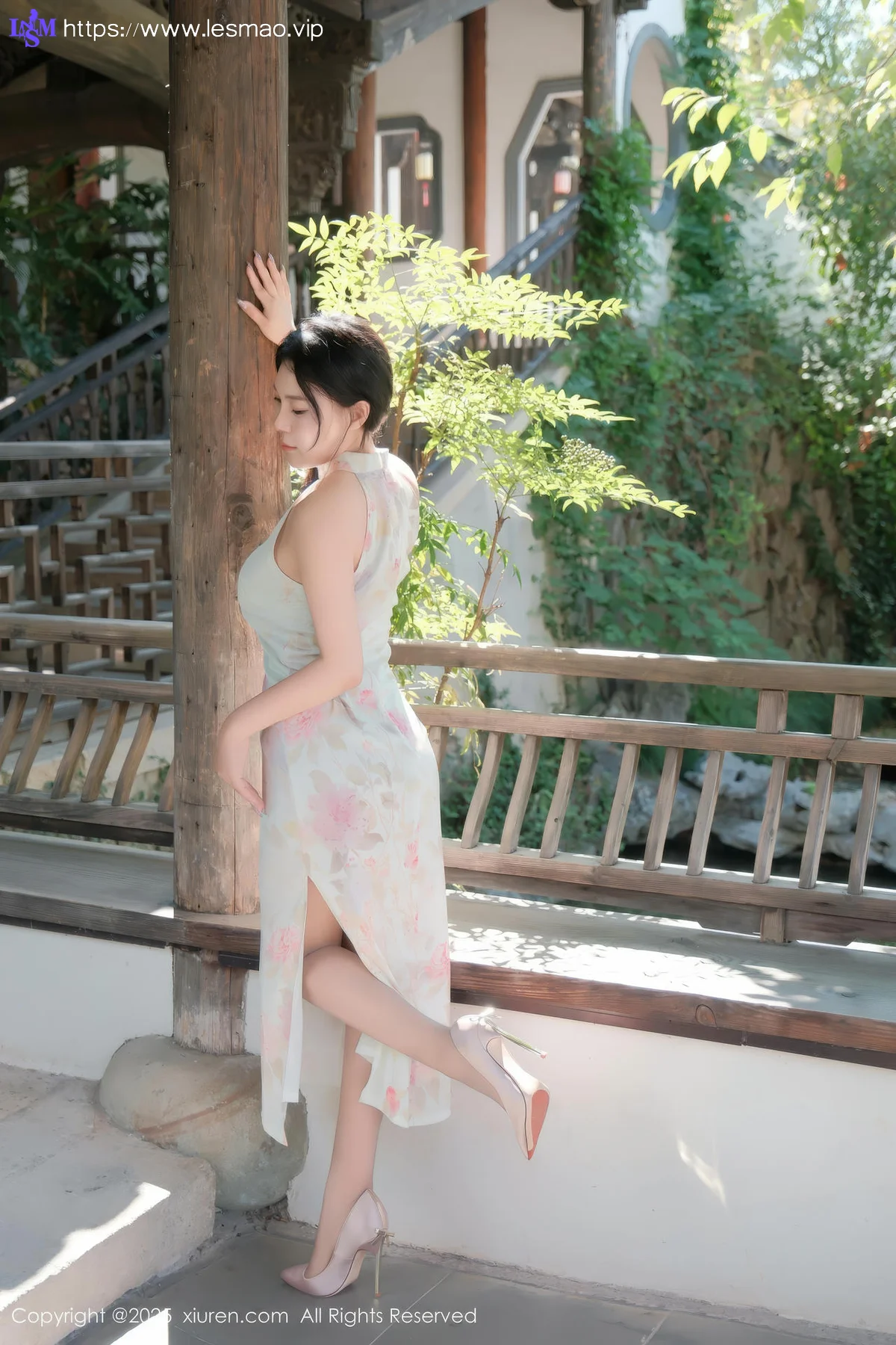 XiuRen 秀人 No.9892 麦田 旗袍玉体性感写真 - 16