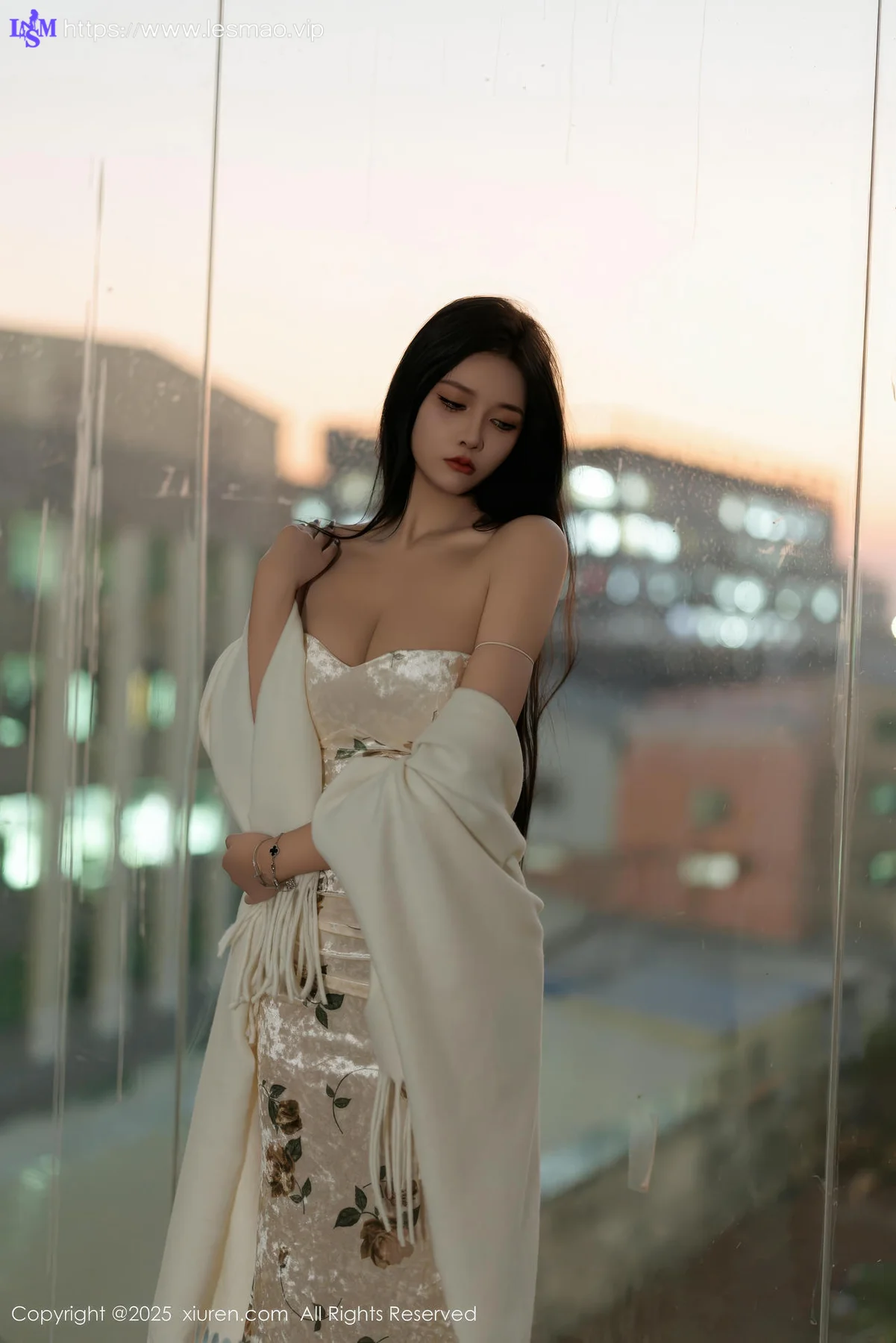 XiuRen 秀人 No.9899 娜比 玉体香肩美女私房 - 38