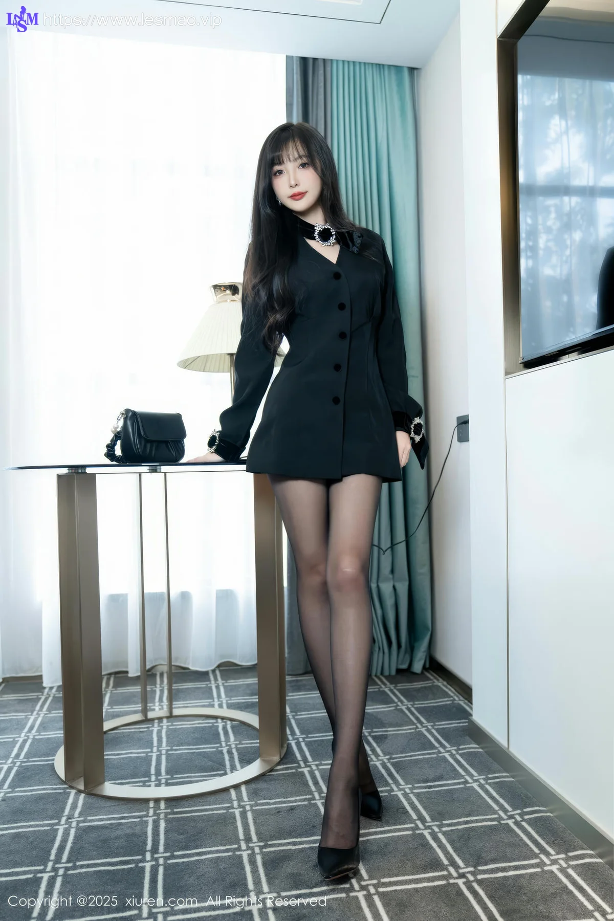 XiuRen 秀人 No.9918 樱桃小阑子 香肩丝袜美腿 - 13