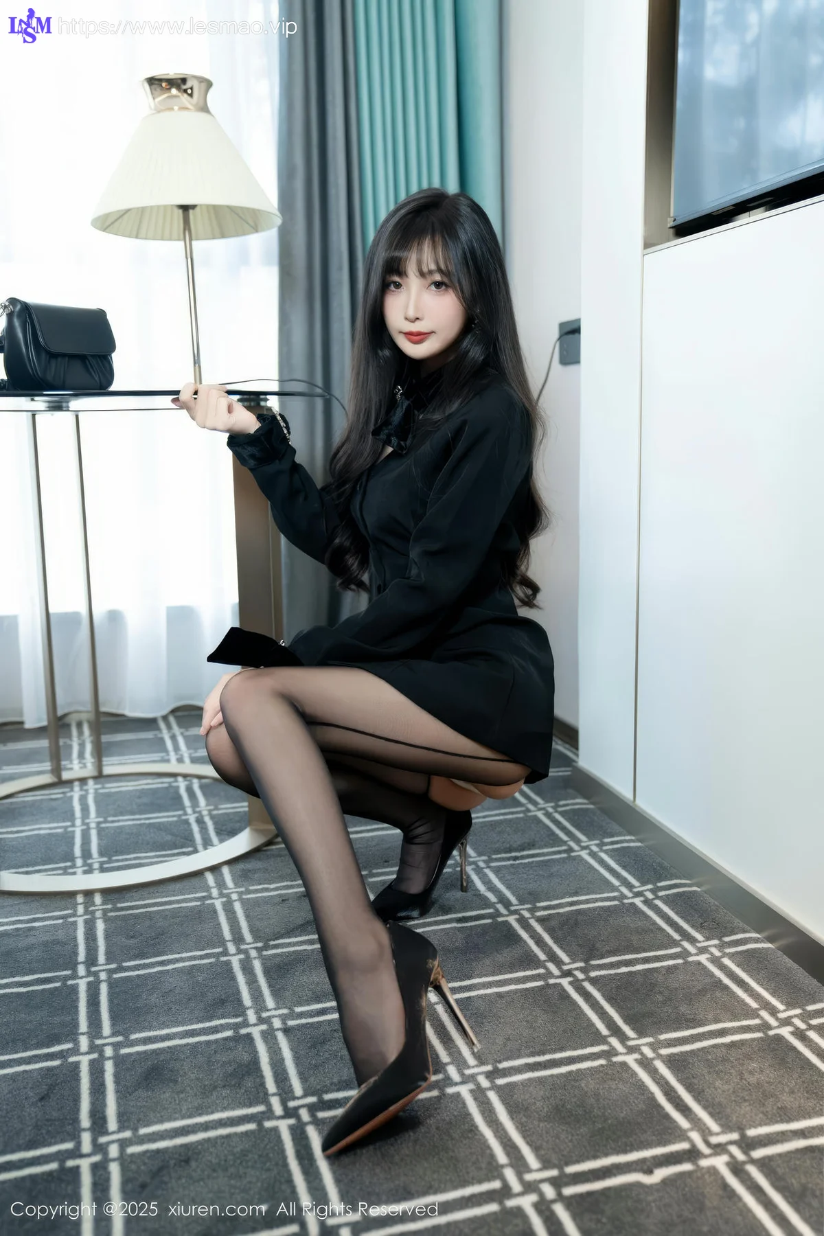 XiuRen 秀人 No.9918 樱桃小阑子 香肩丝袜美腿 - 21