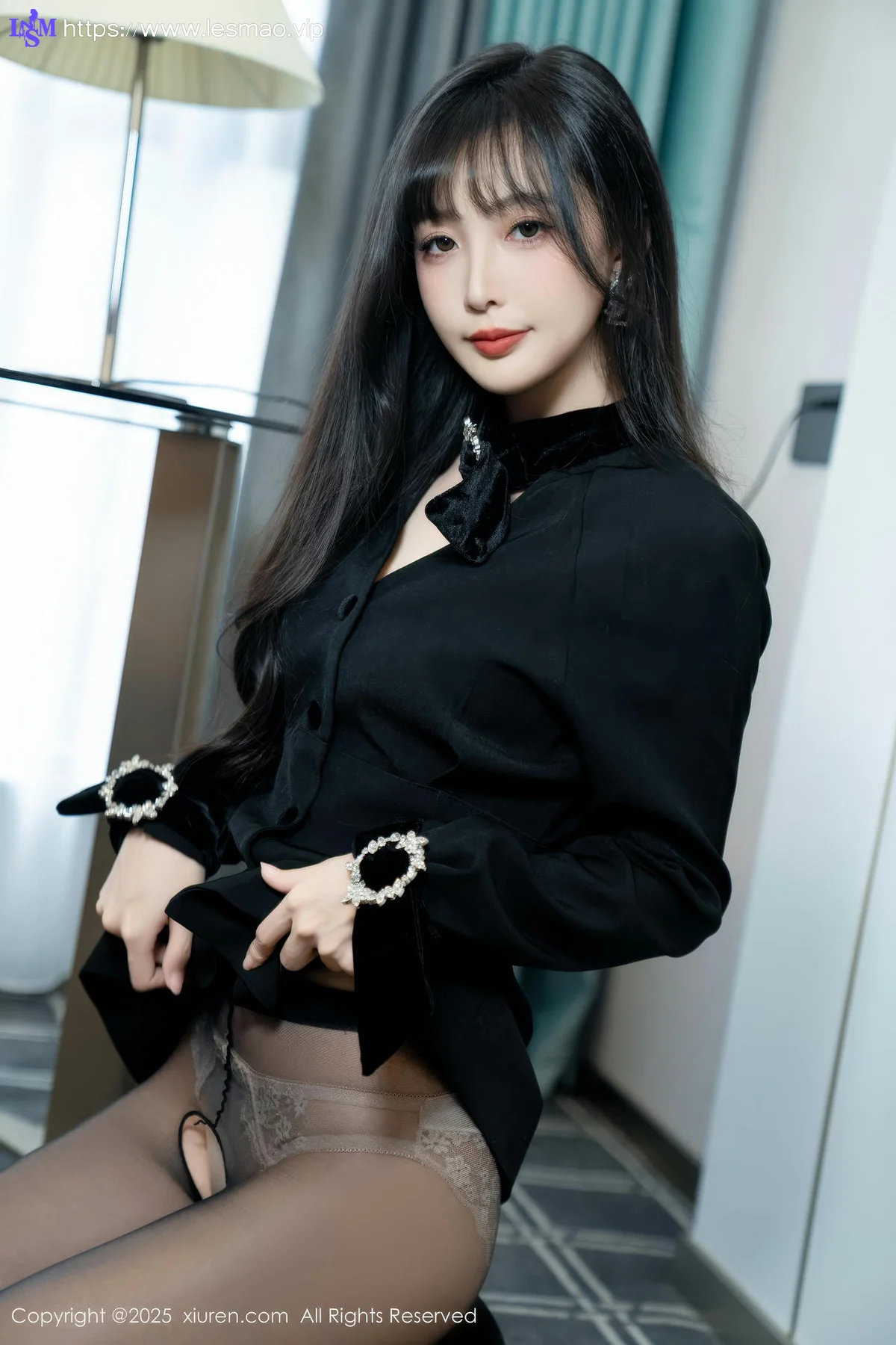 XiuRen 秀人 No.9918 樱桃小阑子 香肩丝袜美腿 - 26