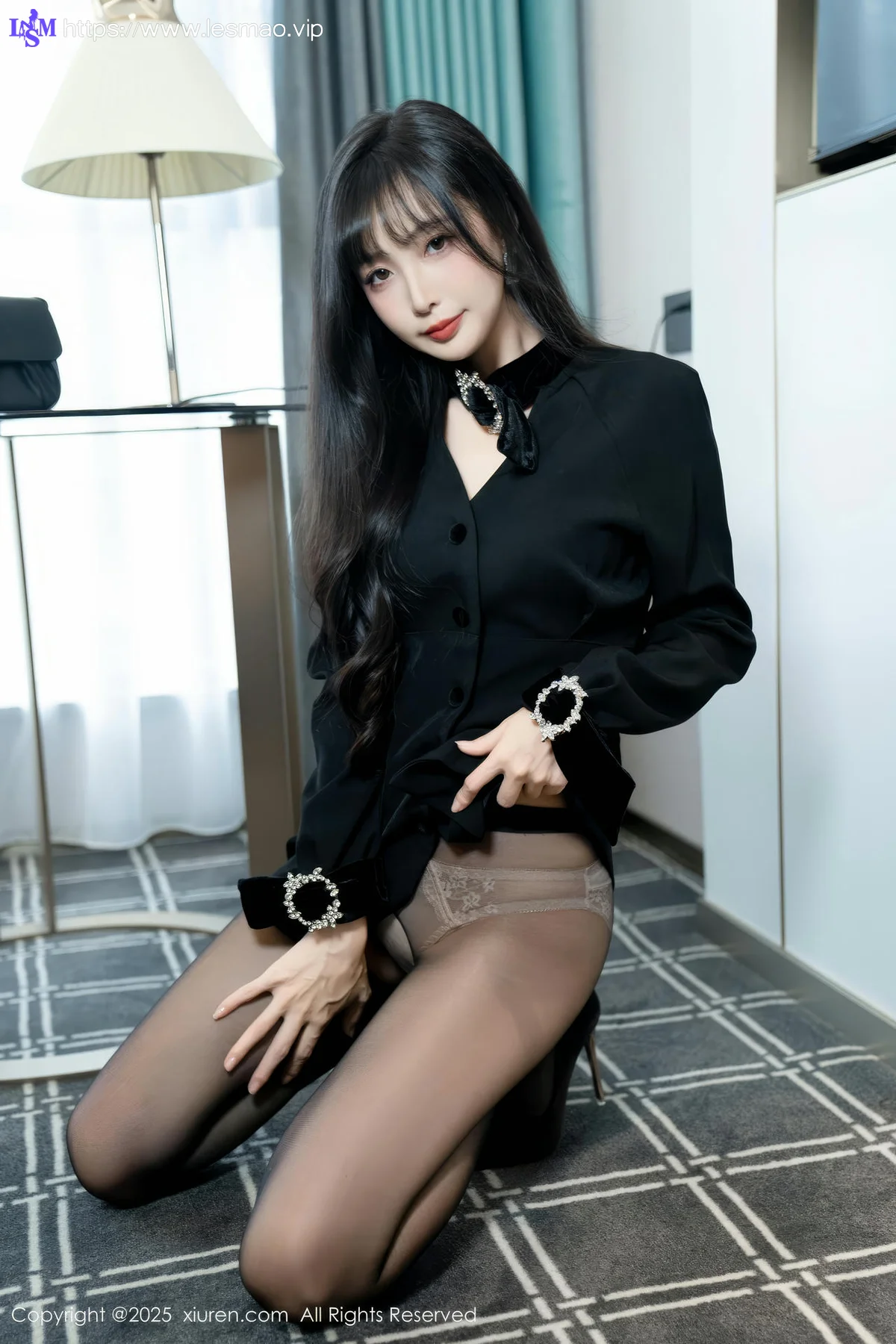 XiuRen 秀人 No.9918 樱桃小阑子 香肩丝袜美腿 - 27