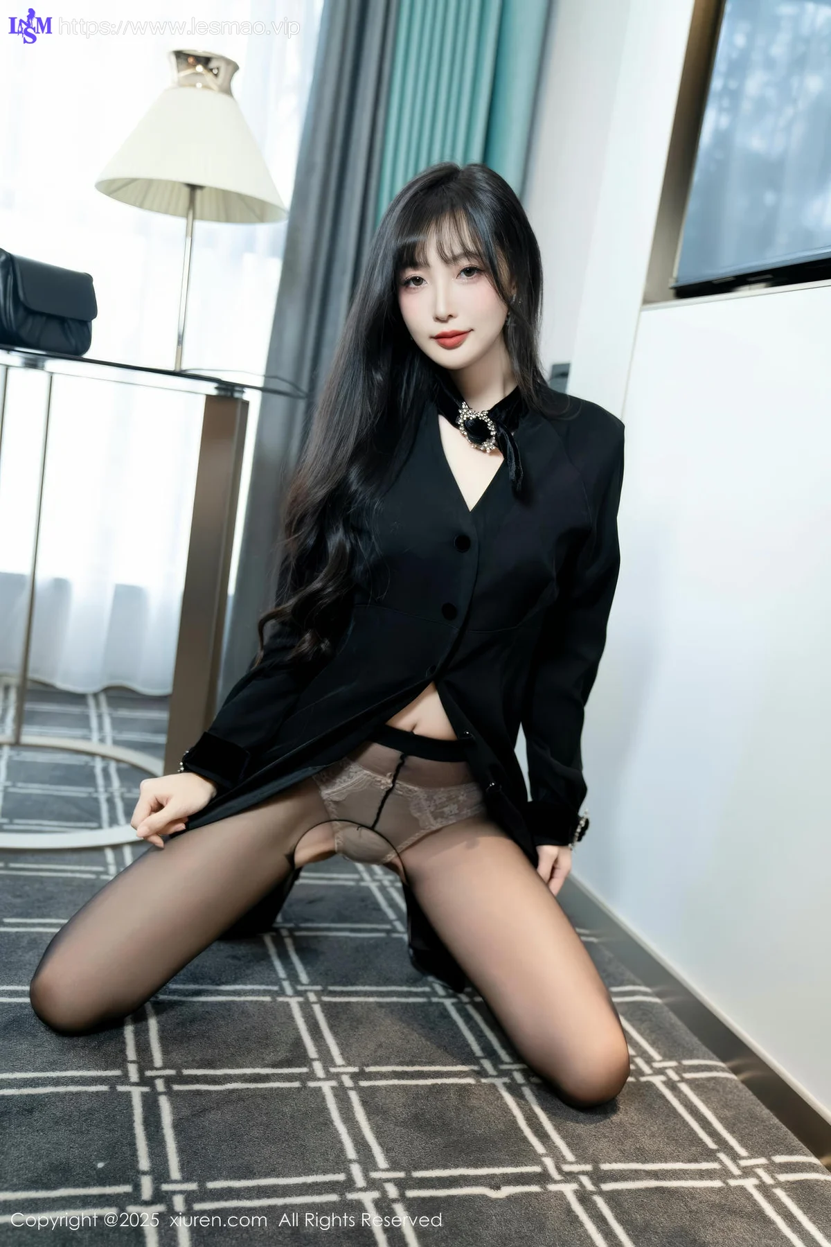 XiuRen 秀人 No.9918 樱桃小阑子 香肩丝袜美腿 - 31