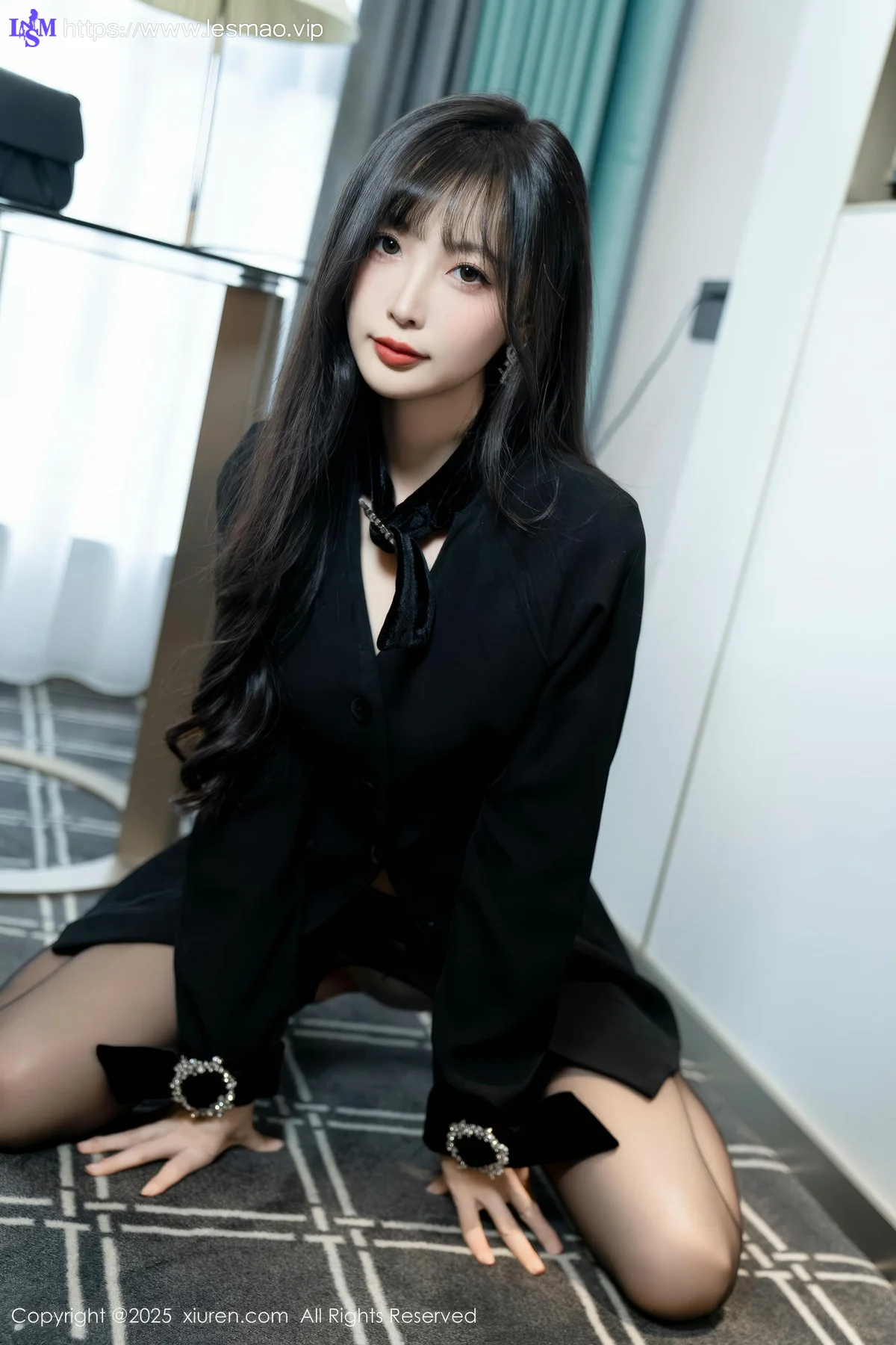 XiuRen 秀人 No.9918 樱桃小阑子 香肩丝袜美腿 - 32