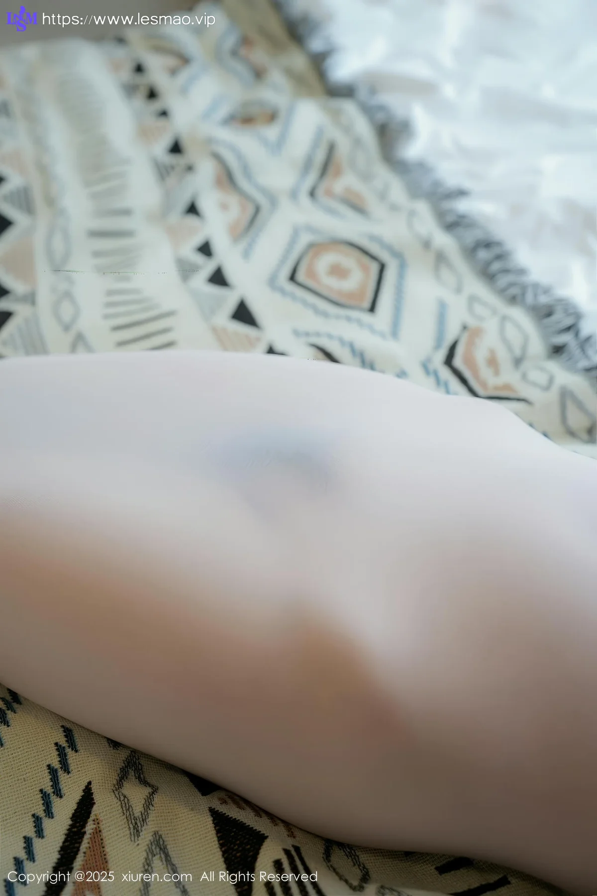 XiuRen 秀人 No.9935 姚若兮vay 连体白丝袜透视萝莉 - 46