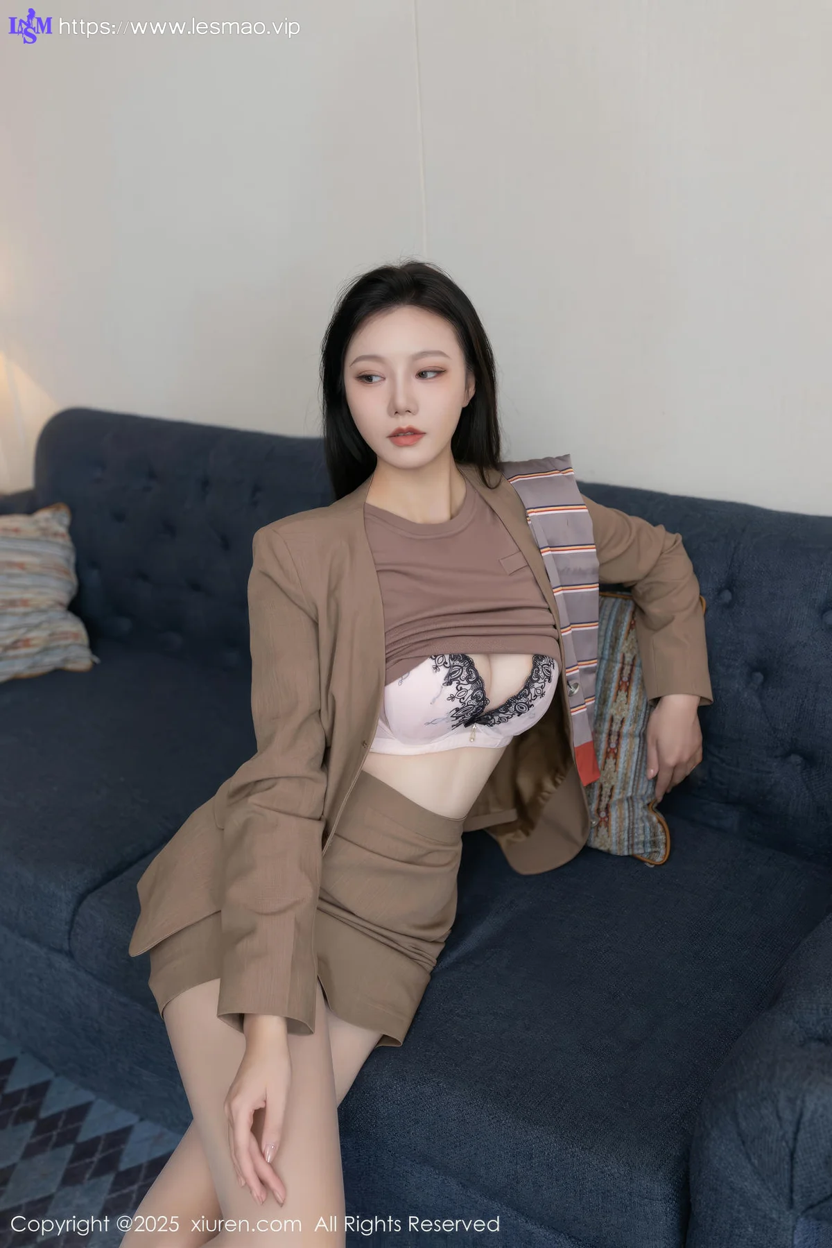 XiuRen 秀人 No.9966 安然anran 女神丝袜长腿套图 - 32