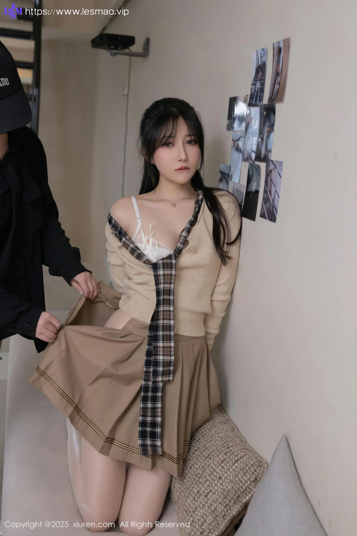 XiuRen 秀人 No.9988 鱼子酱Fish 美腿格子裙 - 20