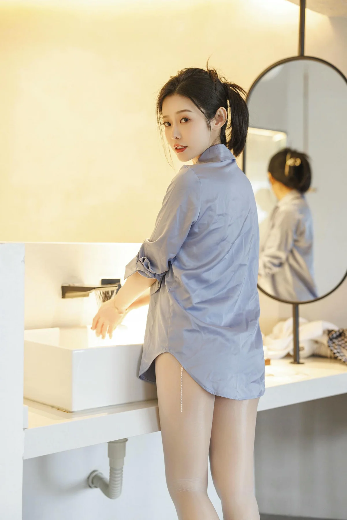 XiuRen 秀人 No.N001 luvian本能湿身玉体 - 42