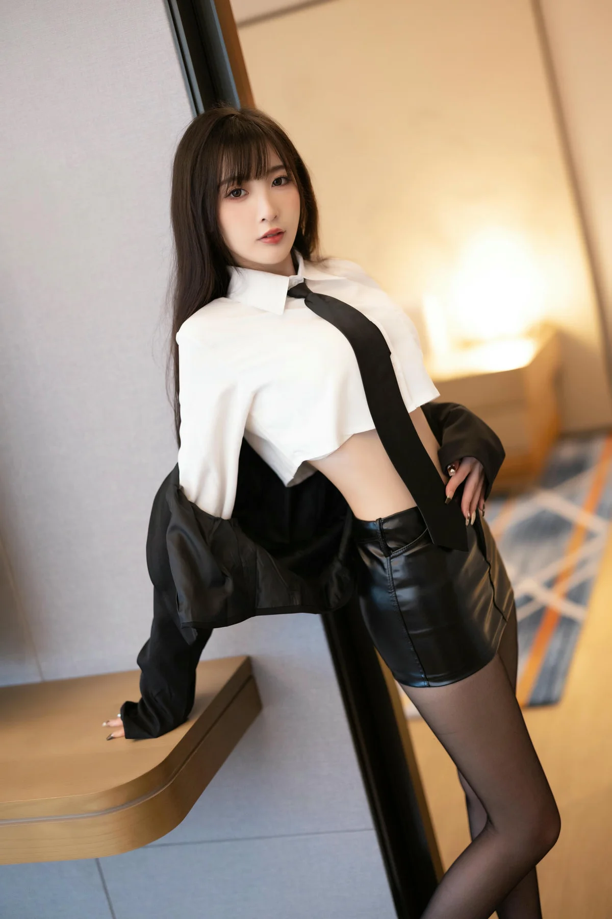XiuRen 秀人 No.N004 林星阑皮裙爆乳诱惑 - 15