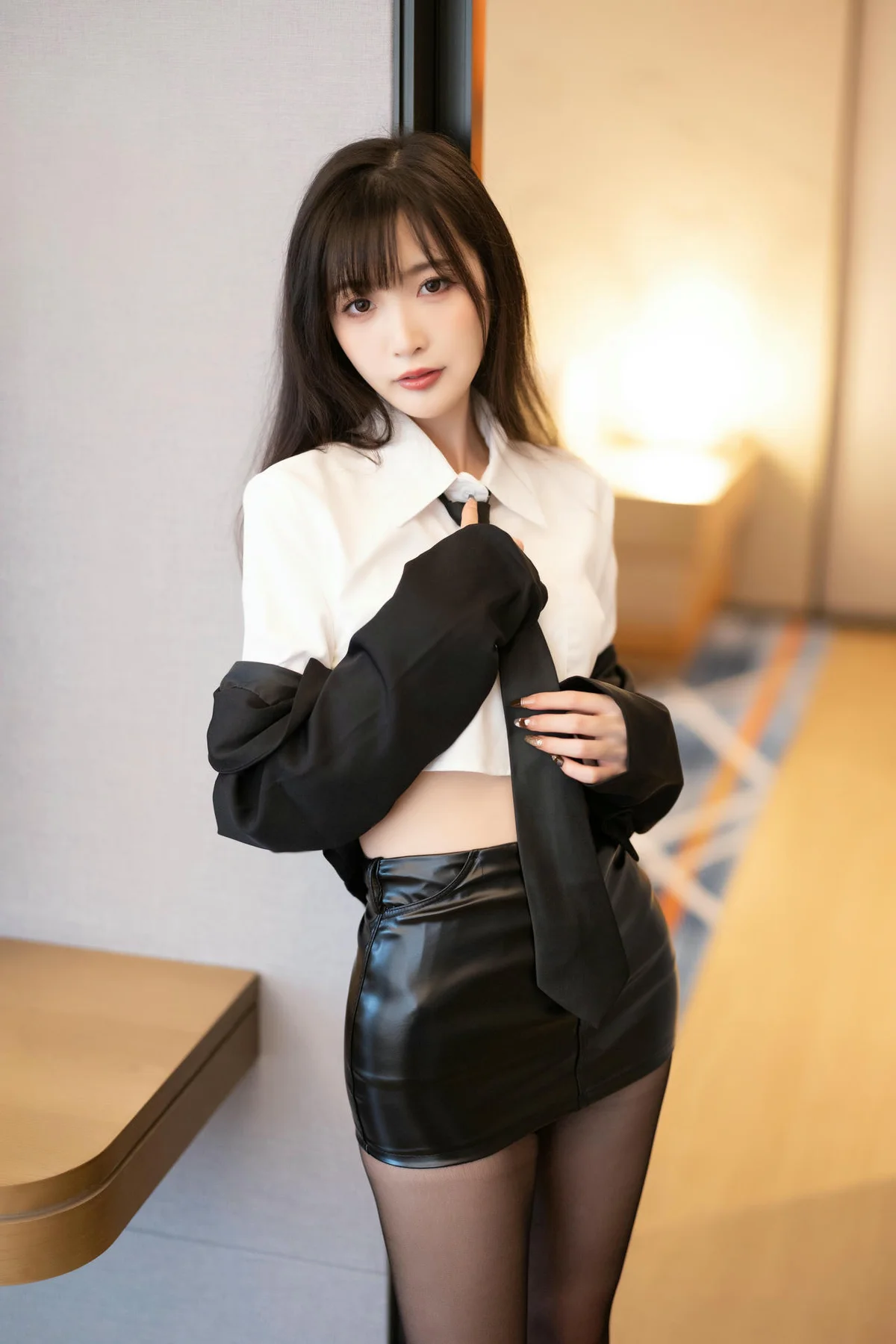 XiuRen 秀人 No.N004 林星阑皮裙爆乳诱惑 - 16