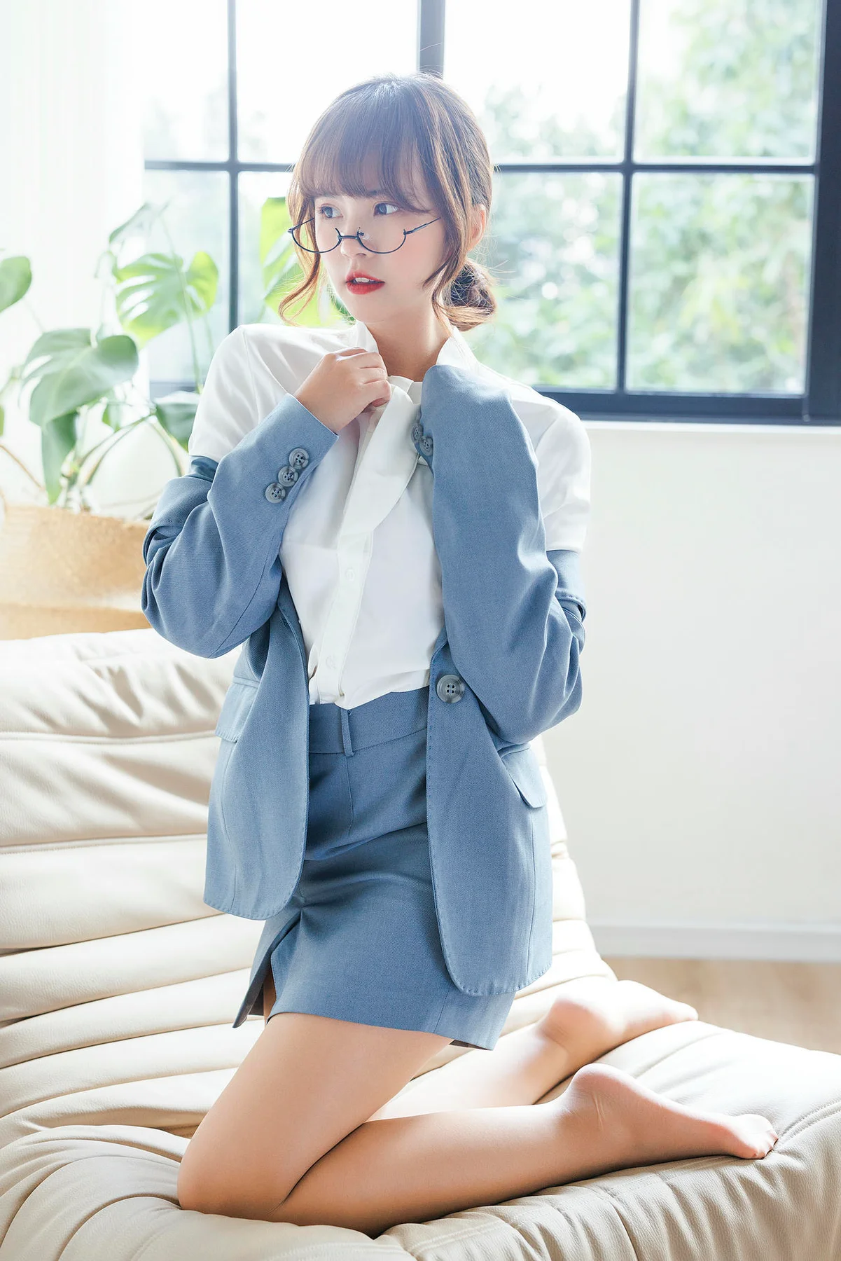XiuRen 秀人 No.N016 张思允红色蕾丝眼镜美女 - 30