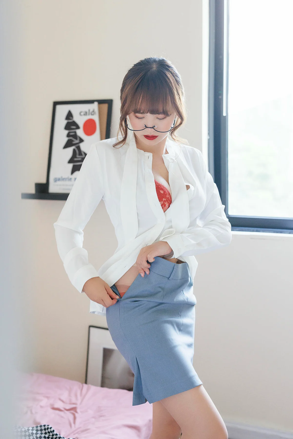 XiuRen 秀人 No.N016 张思允红色蕾丝眼镜美女 - 37