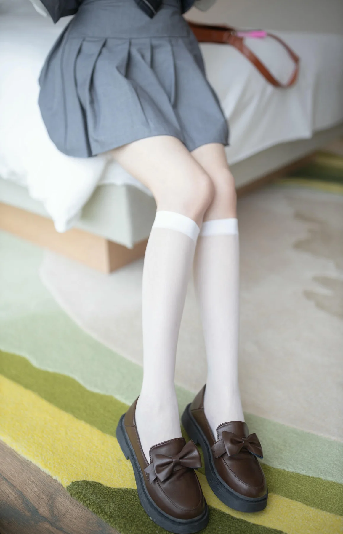 XiuRen 秀人 No.N019 鱼子酱Fish性感制服jk短裙 - 16