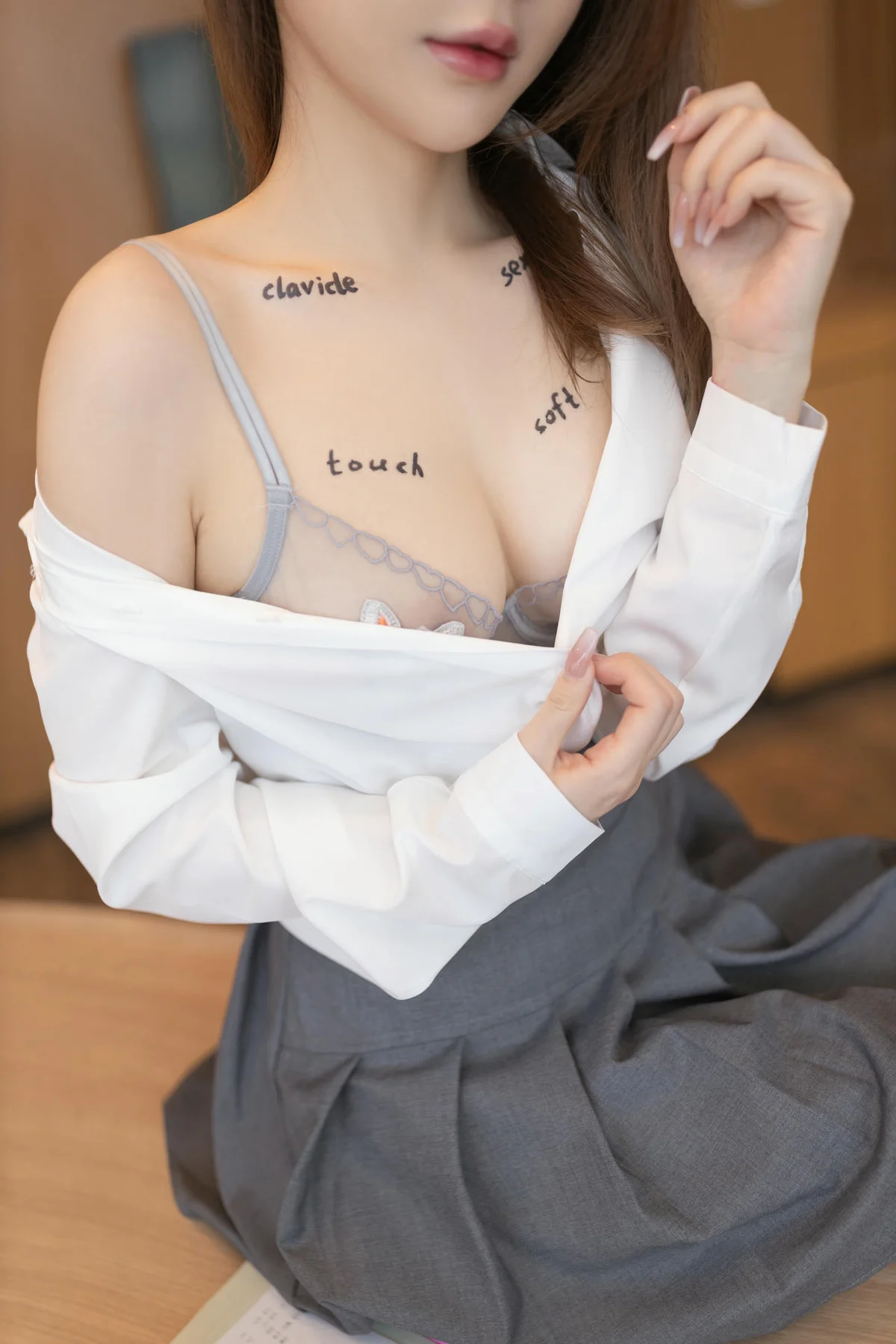 XiuRen 秀人 No.N019 鱼子酱Fish性感制服jk短裙 - 28