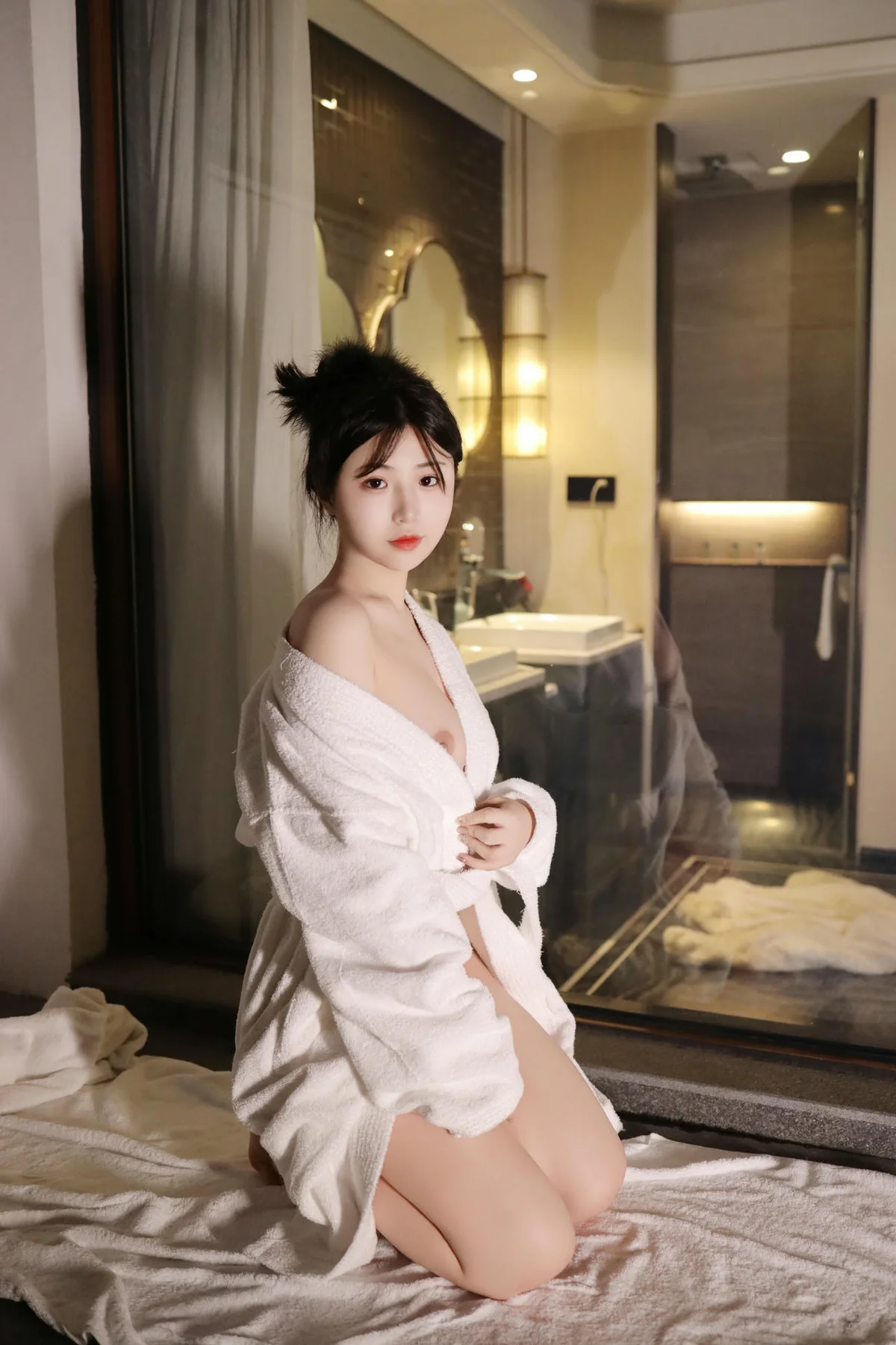 XiuRen 秀人 No.N020 陈小花睡袍玉体玉足写真 - 43