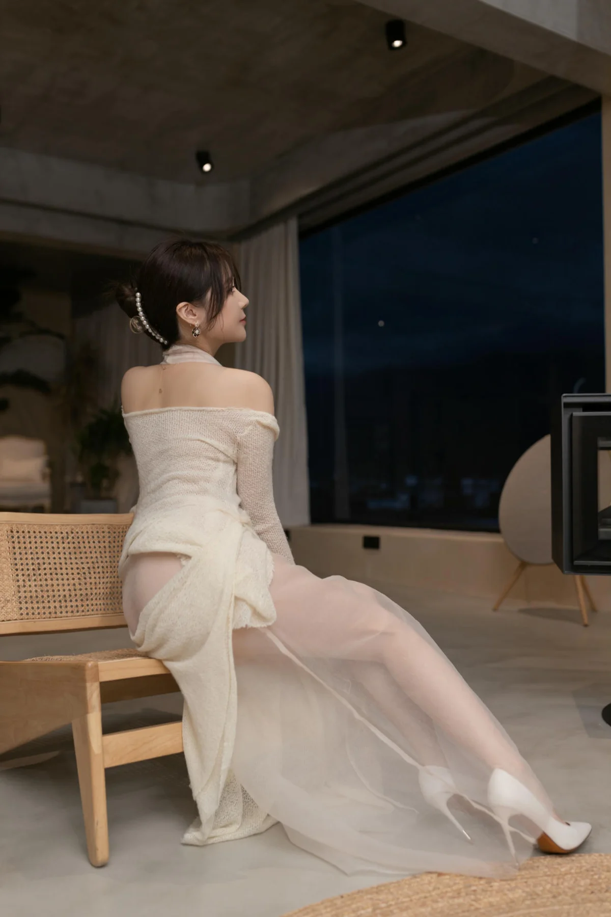 XiuRen 秀人 No.N021 鱼子酱Fish性感制服jk短裙 - 3