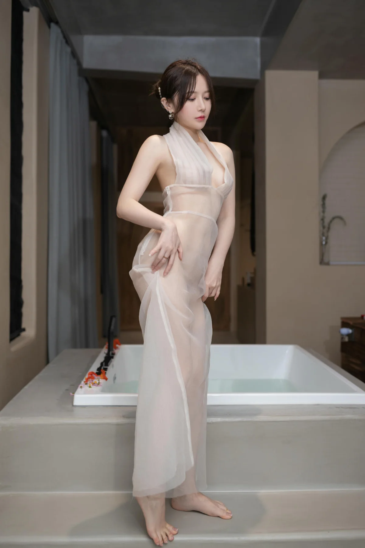 XiuRen 秀人 No.N021 鱼子酱Fish性感制服jk短裙 - 101