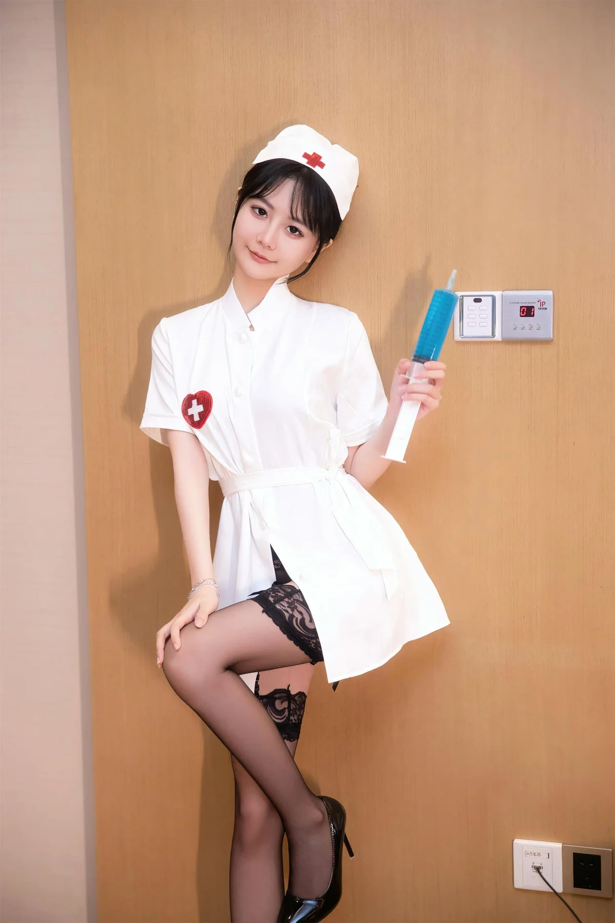 XiuRen 秀人 No.N023 谢小蒽护士制服诱惑 - 2
