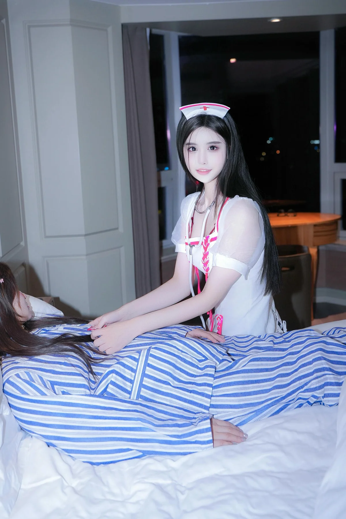 XiuRen 秀人 No.N035 晚苏susu护士制服美腿 - 66
