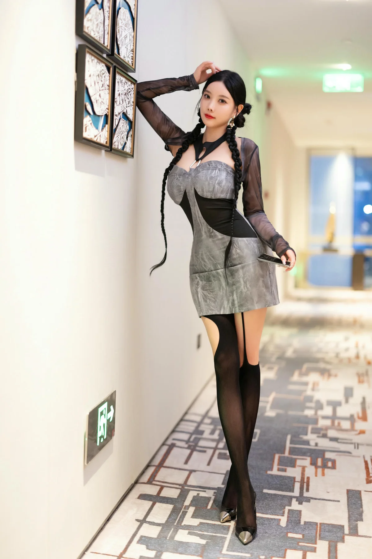 XiuRen 秀人 No.N064 杨晨晨魅惑黑丝女神写真 - 13