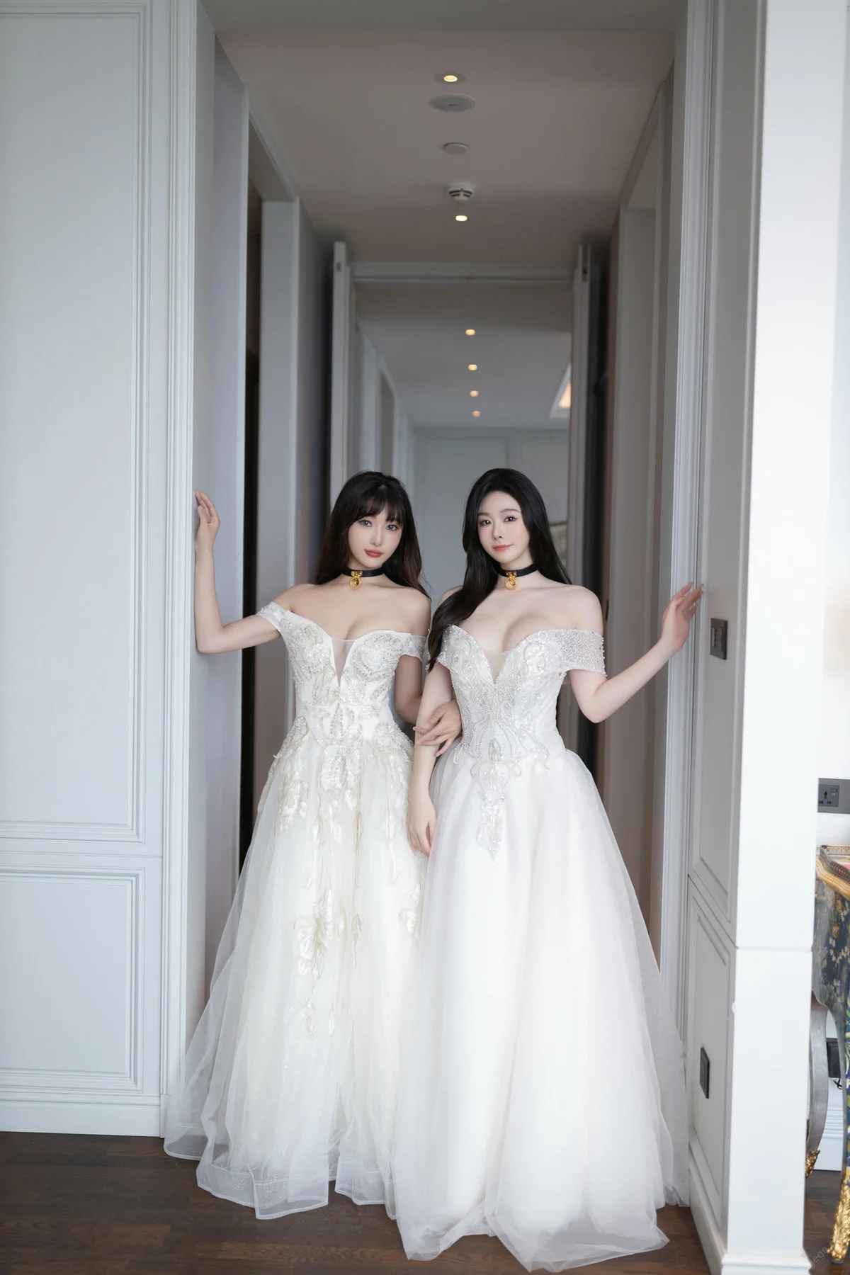 XiuRen 秀人 No.N080 是小逗逗和陆萱萱双人婚纱 - 10