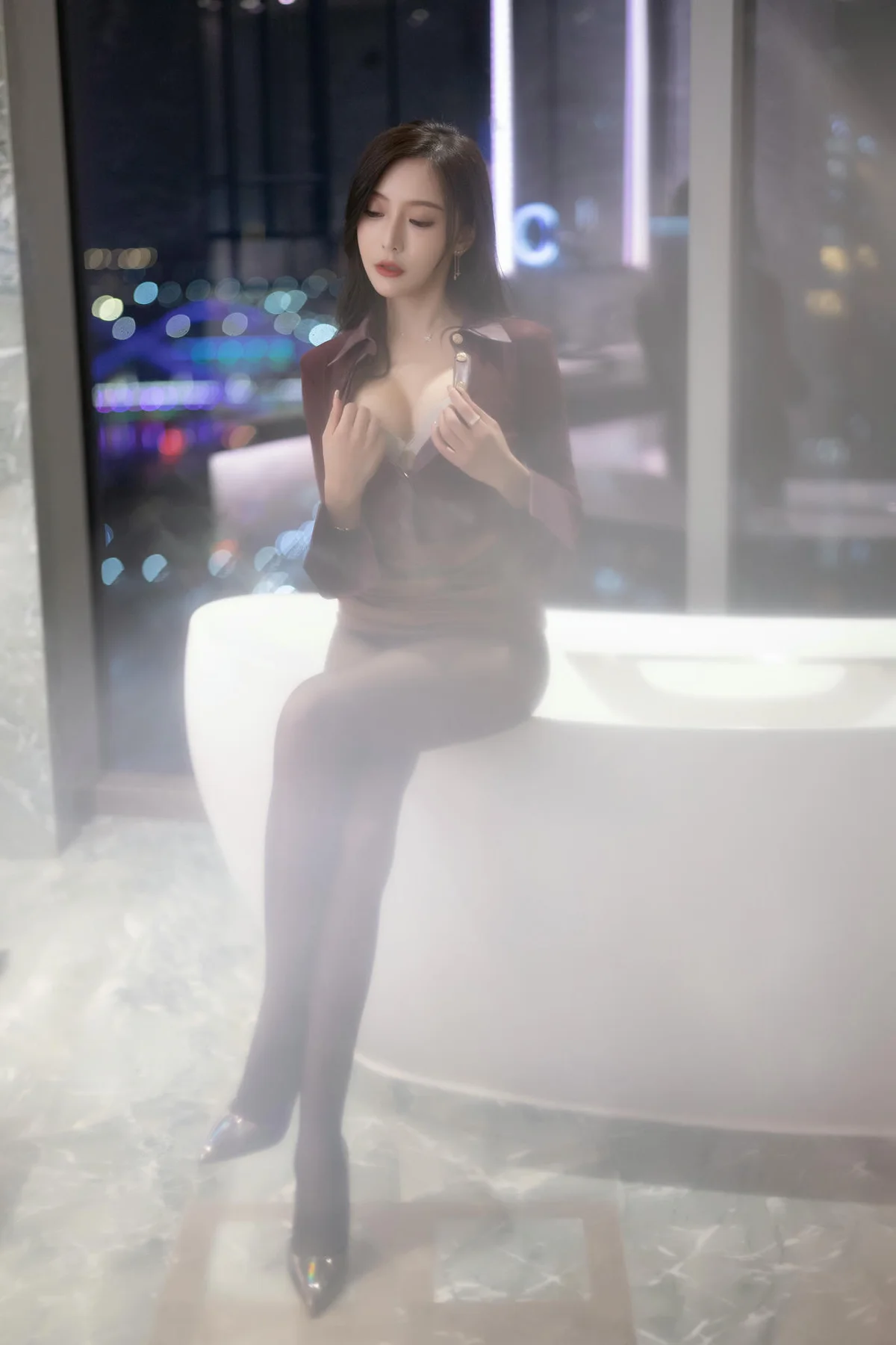 XiuRen 秀人 No.N082 王馨瑶透视御姐装 - 28
