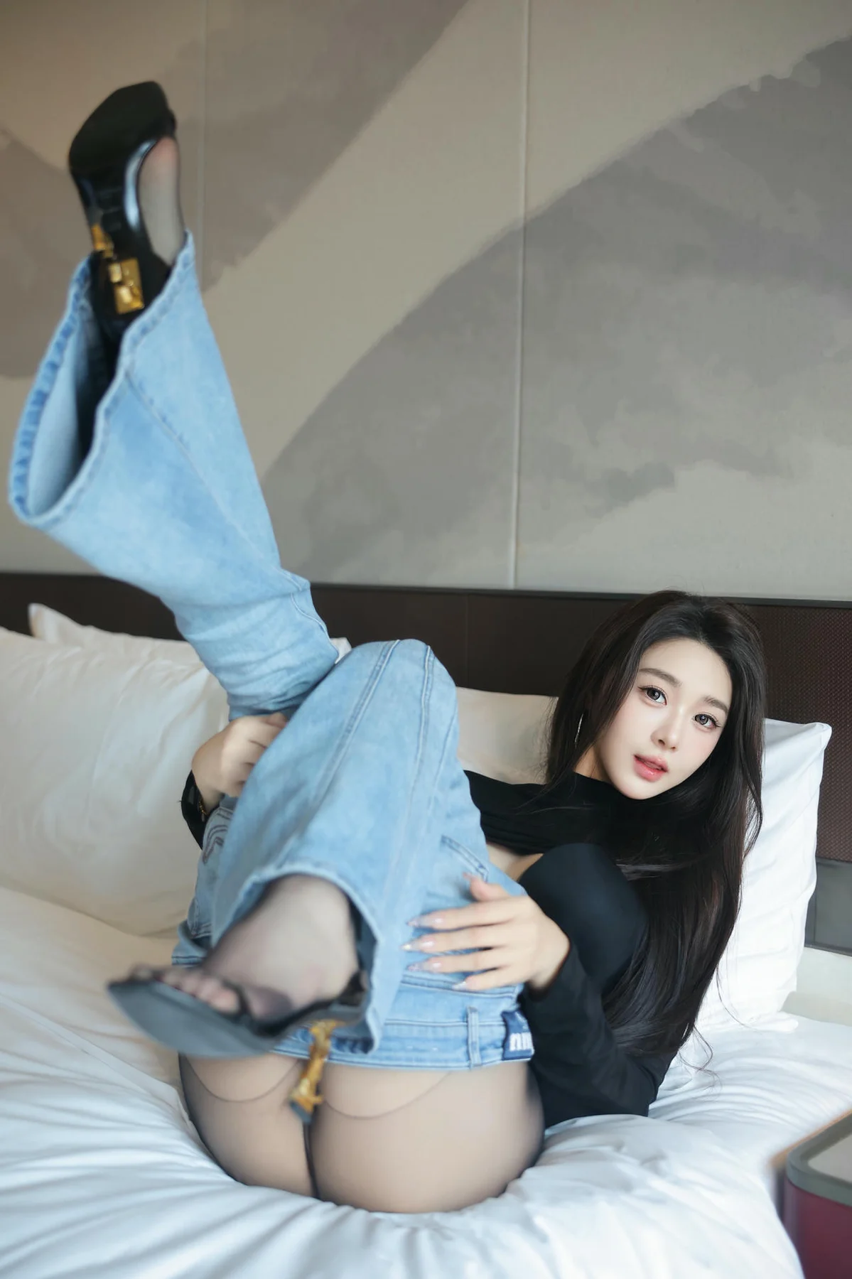 XiuRen 秀人 No.N095 Candy糖糖透明丁字裤黑丝 - 24