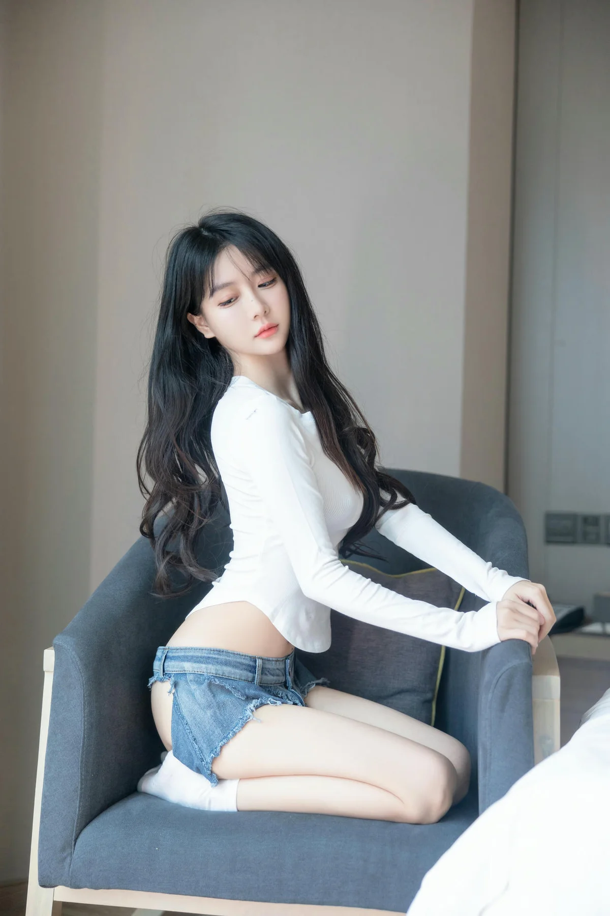 XiuRen 秀人 No.N097 谢小蒽诱惑超短牛仔裤 - 25