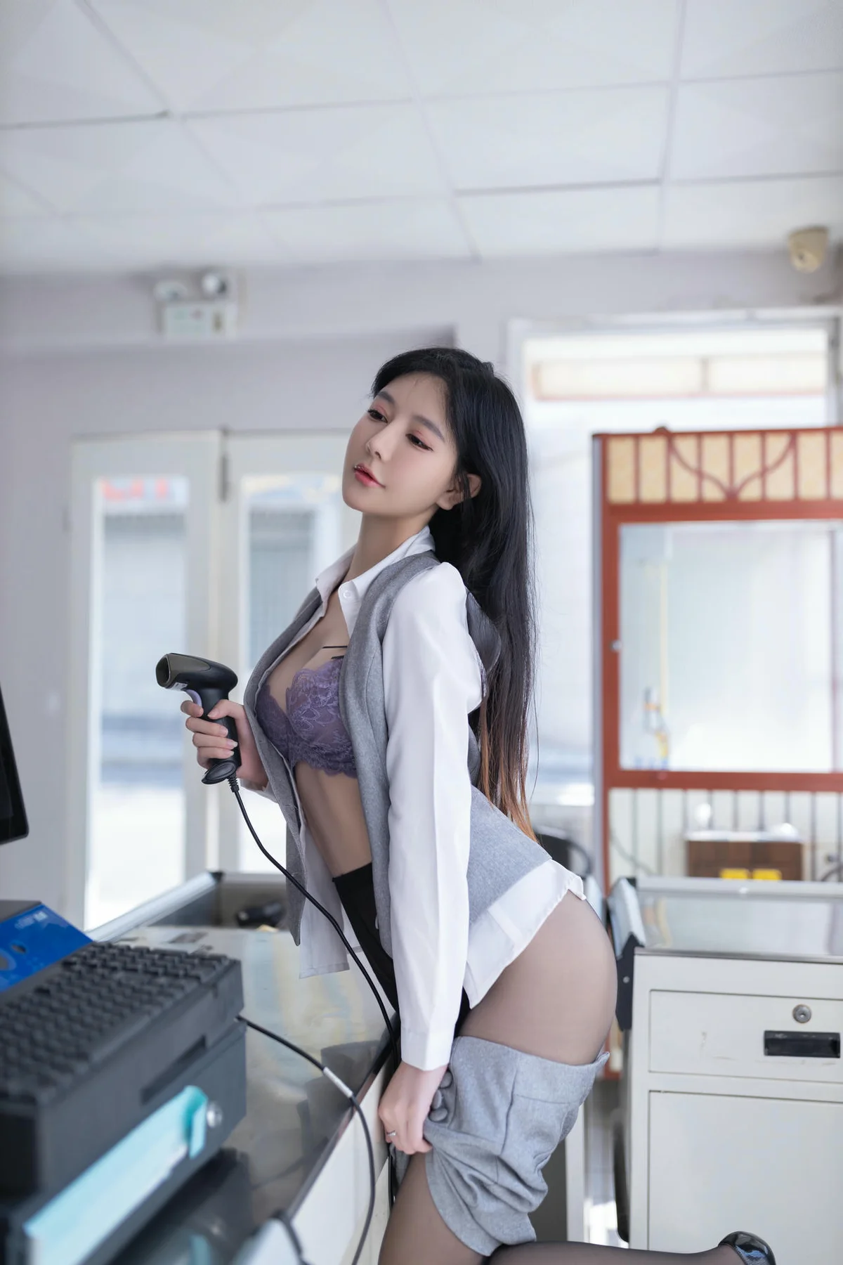 XiuRen 秀人 No.N102 谢小蒽超市主题写真 - 38