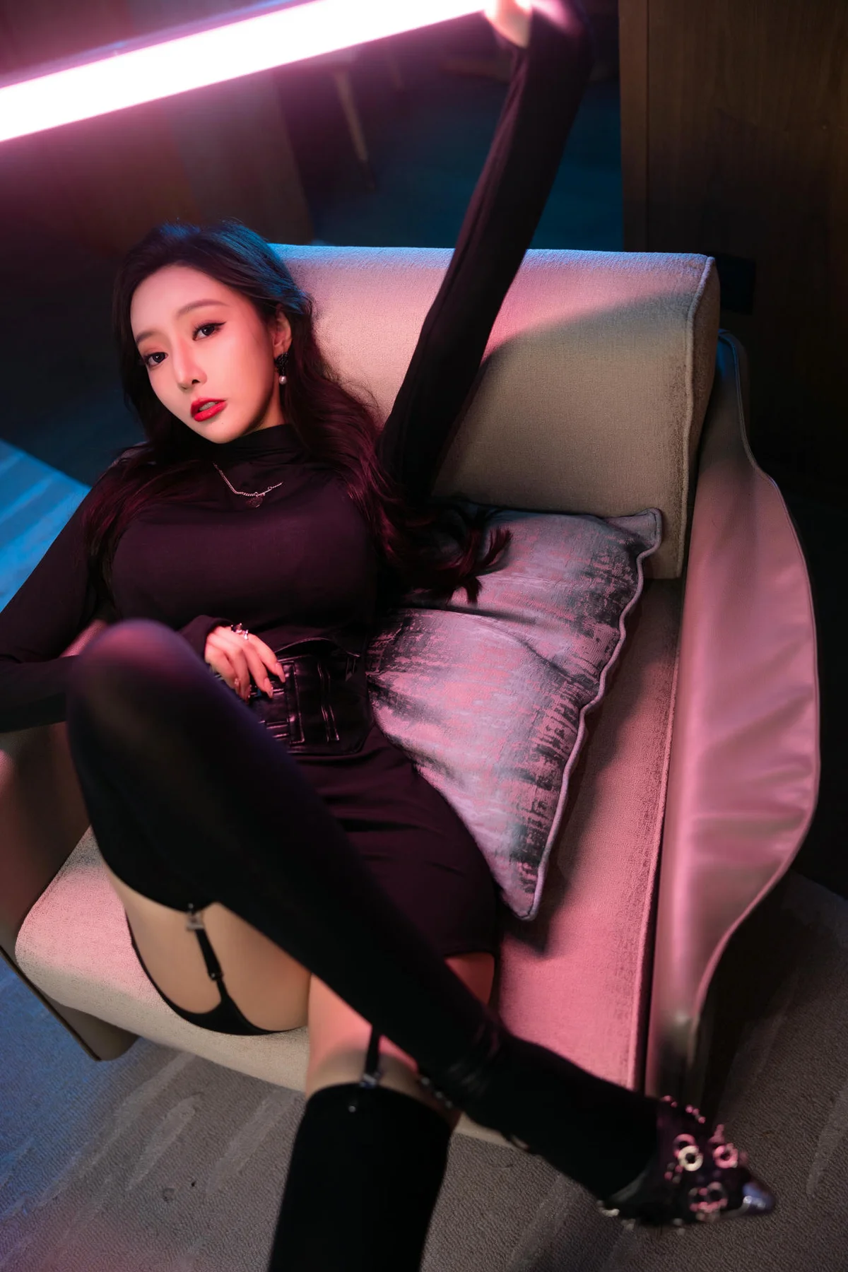 XiuRen 秀人 No.N107 王馨瑶内衣美腿丝袜 - 46