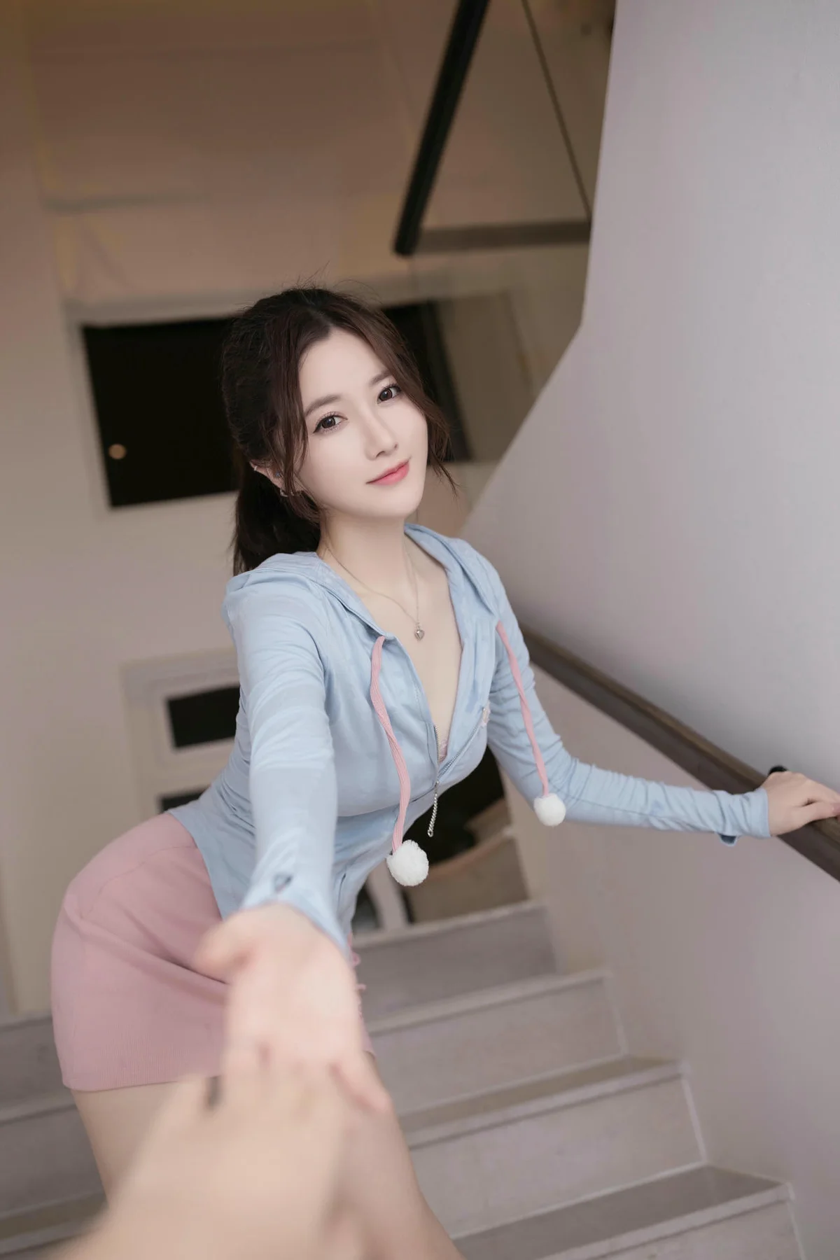 XiuRen 秀人 No.N121 鱼子酱Fish粉色短裙美图 - 22