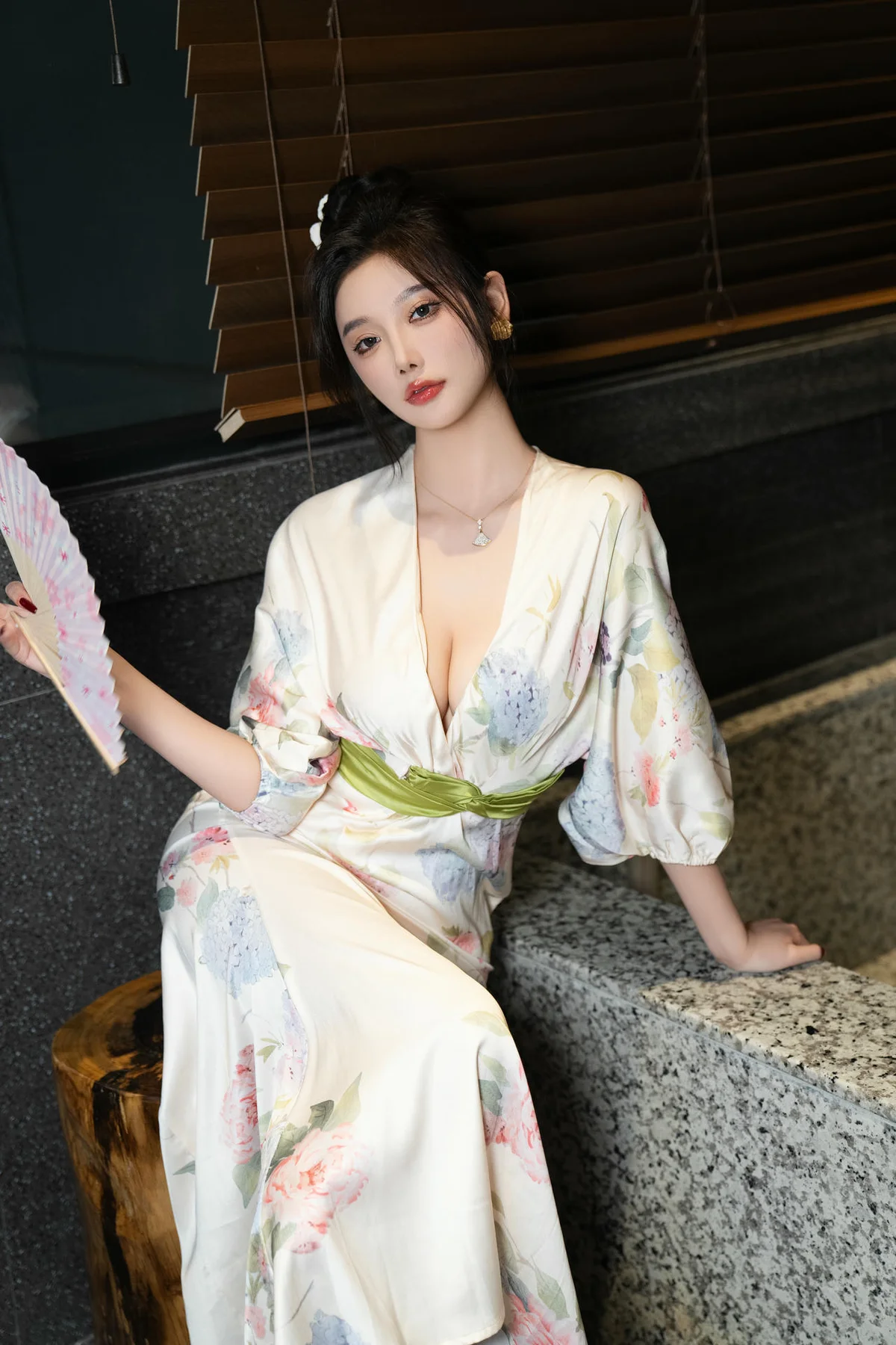 XiuRen 秀人 No.N149 杨晨晨温泉气质写真 - 25