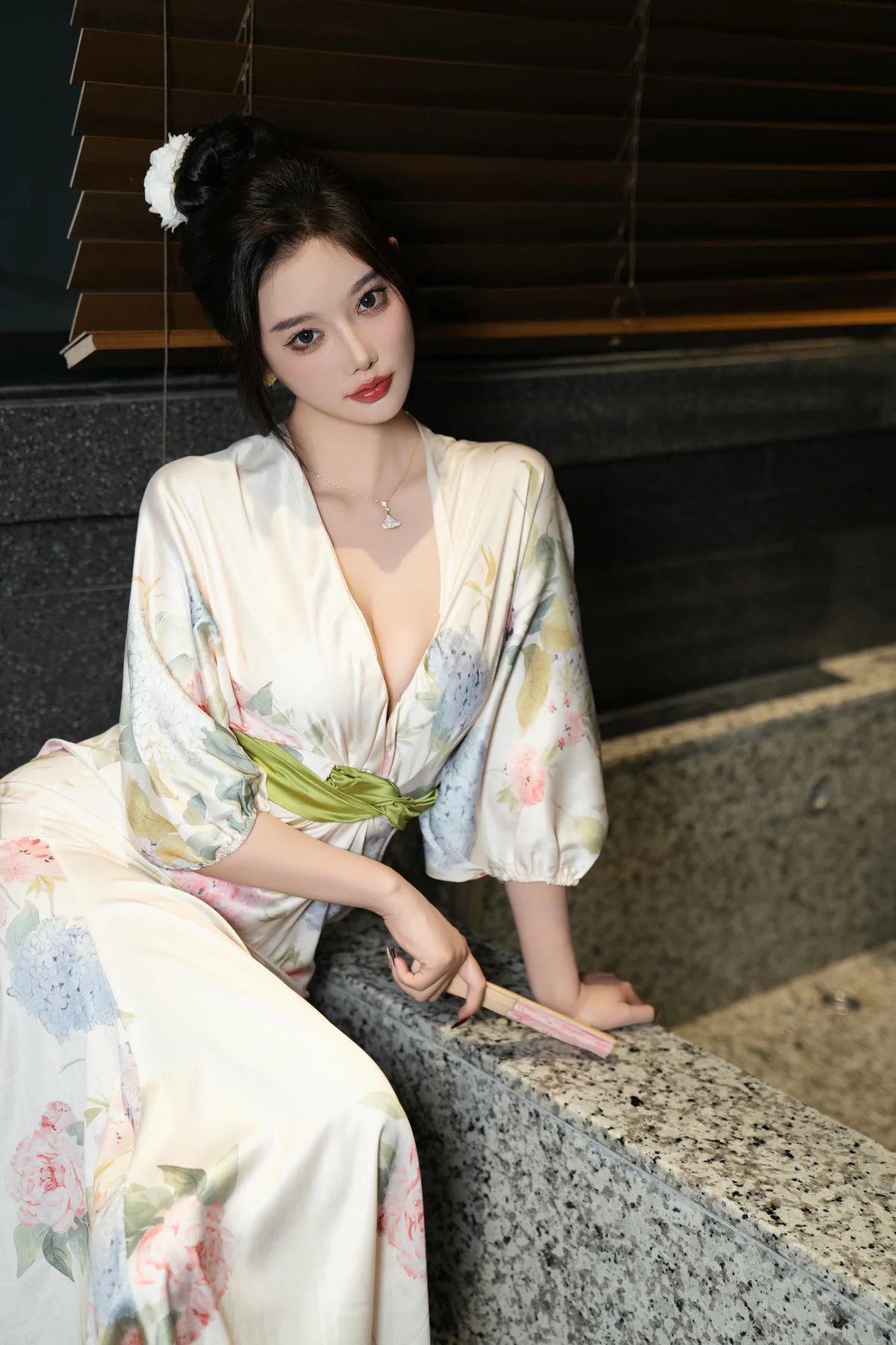 XiuRen 秀人 No.N149 杨晨晨温泉气质写真 - 28