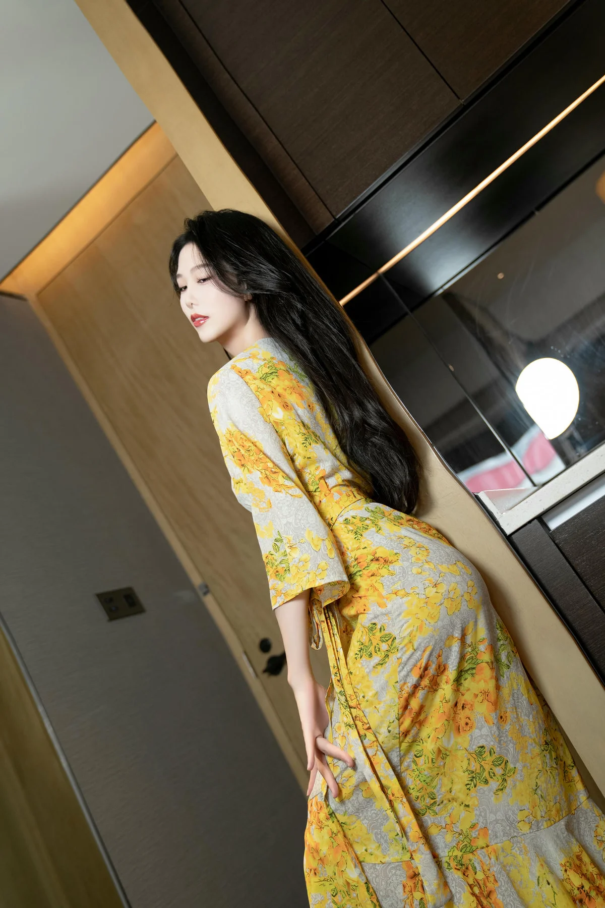 XiuRen 秀人 No.N156 利世黄色美裙诱惑肉丝 - 27