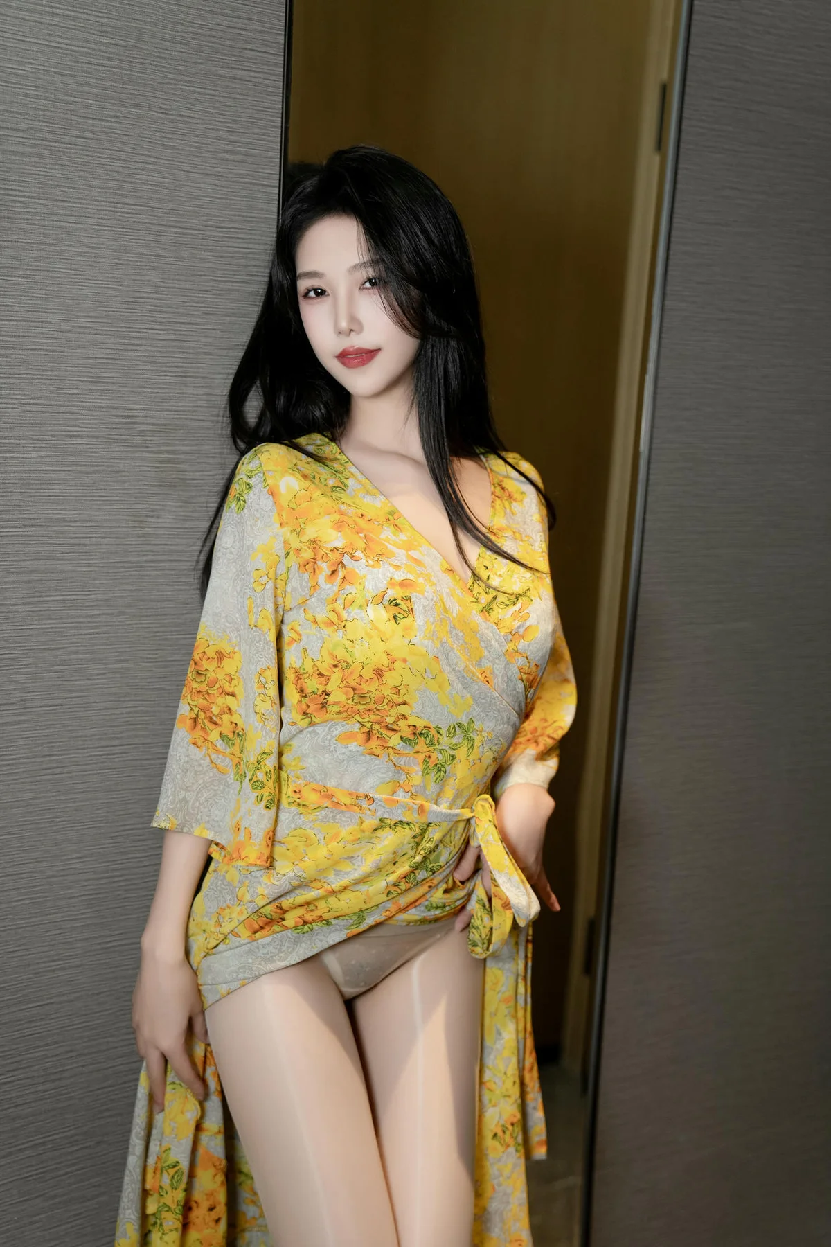 XiuRen 秀人 No.N156 利世黄色美裙诱惑肉丝 - 29