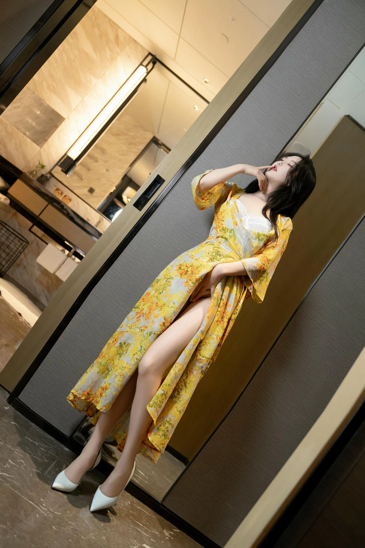 XiuRen 秀人 No.N156 利世黄色美裙诱惑肉丝 - 34