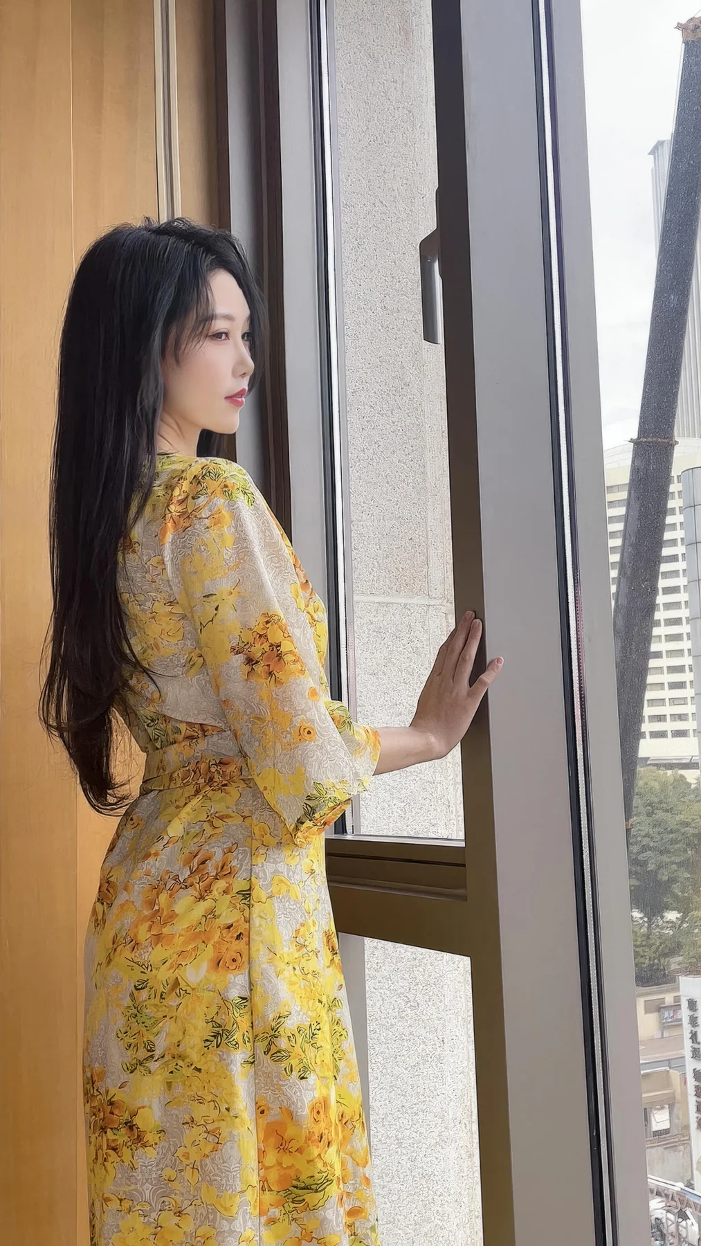 XiuRen 秀人 No.N156 利世黄色美裙诱惑肉丝 - 119