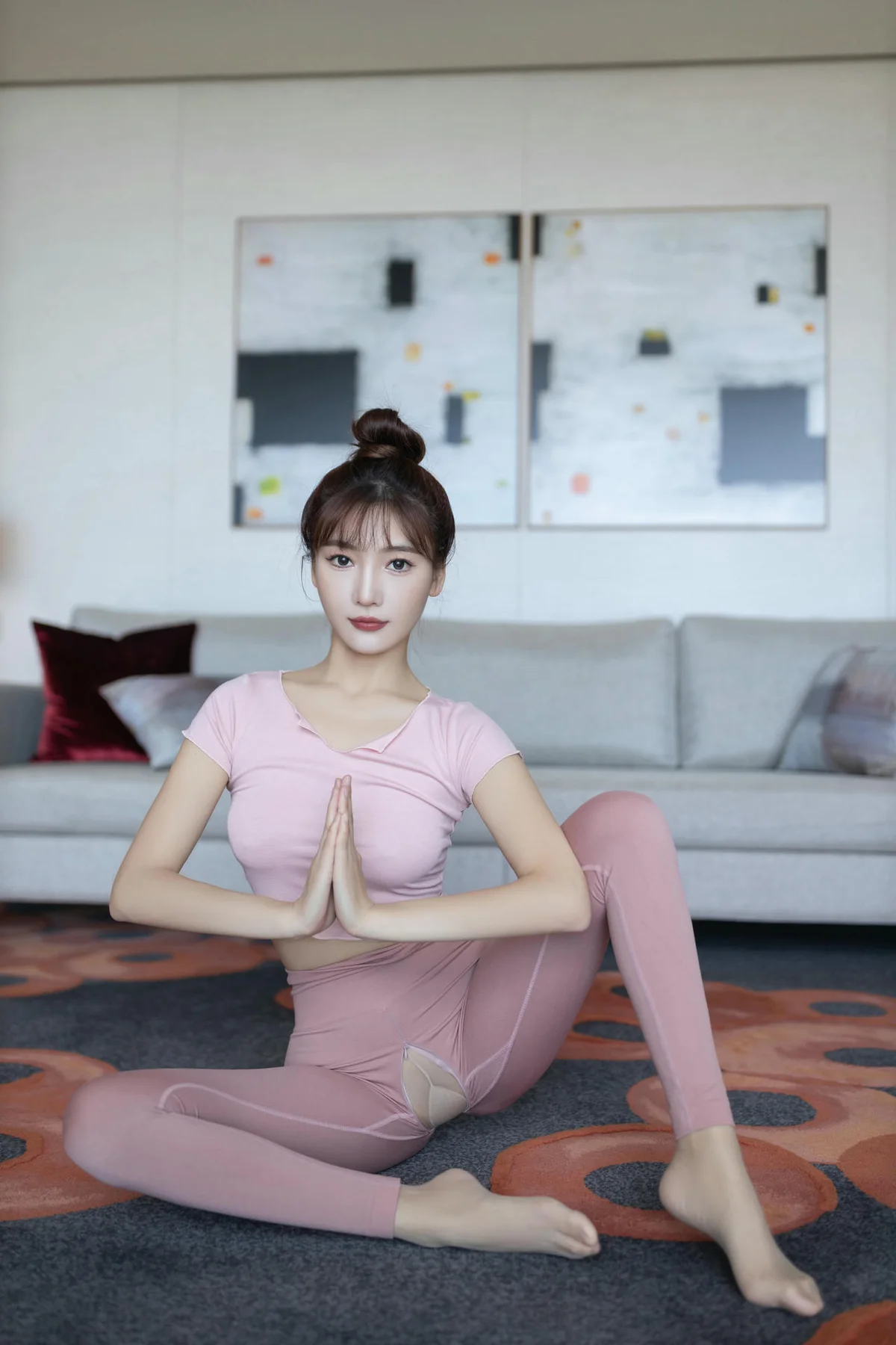 XiuRen 秀人 No.N167 陆萱萱开档性感瑜伽裤 - 15