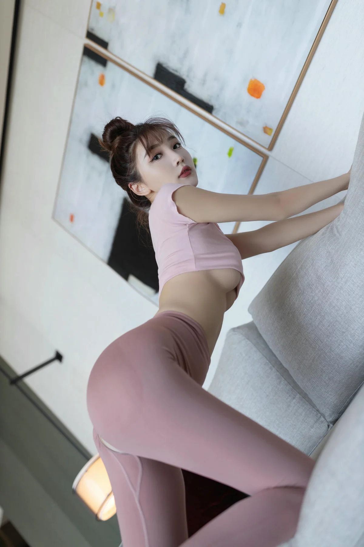 XiuRen 秀人 No.N167 陆萱萱开档性感瑜伽裤 - 25