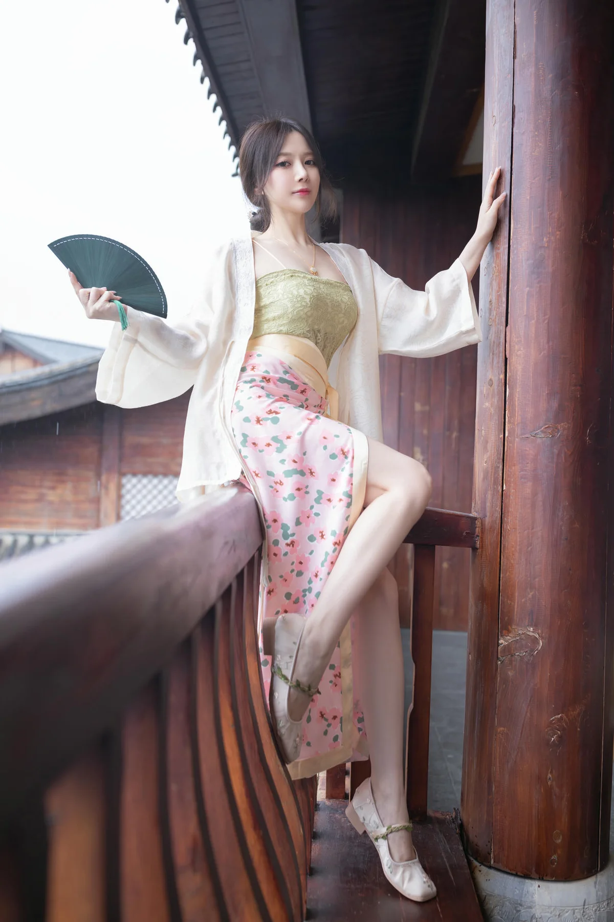 XiuRen 秀人 No.N173 鱼子酱Fish古风服饰美腿 - 19