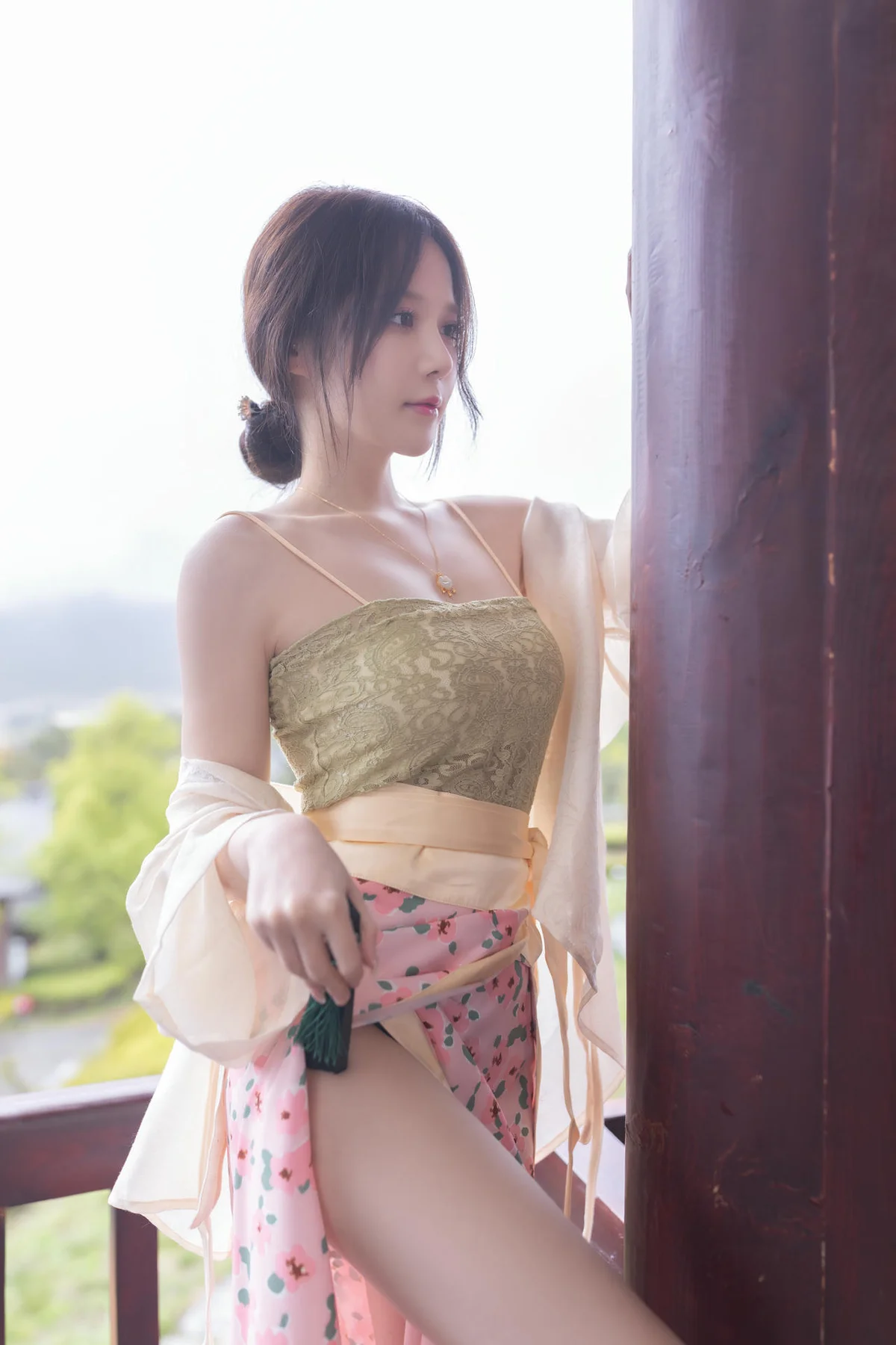 XiuRen 秀人 No.N173 鱼子酱Fish古风服饰美腿 - 24
