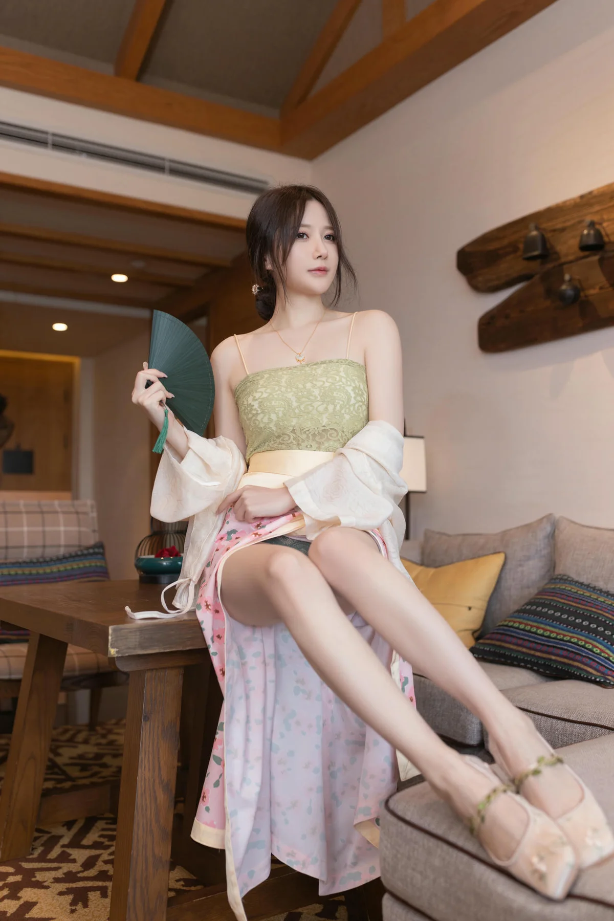 XiuRen 秀人 No.N173 鱼子酱Fish古风服饰美腿 - 30