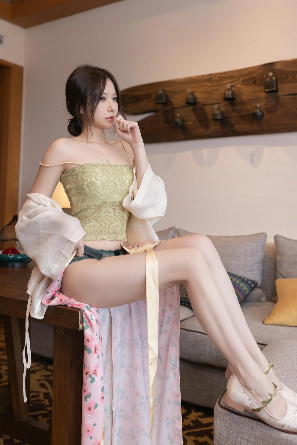 XiuRen 秀人 No.N173 鱼子酱Fish古风服饰美腿 - 41
