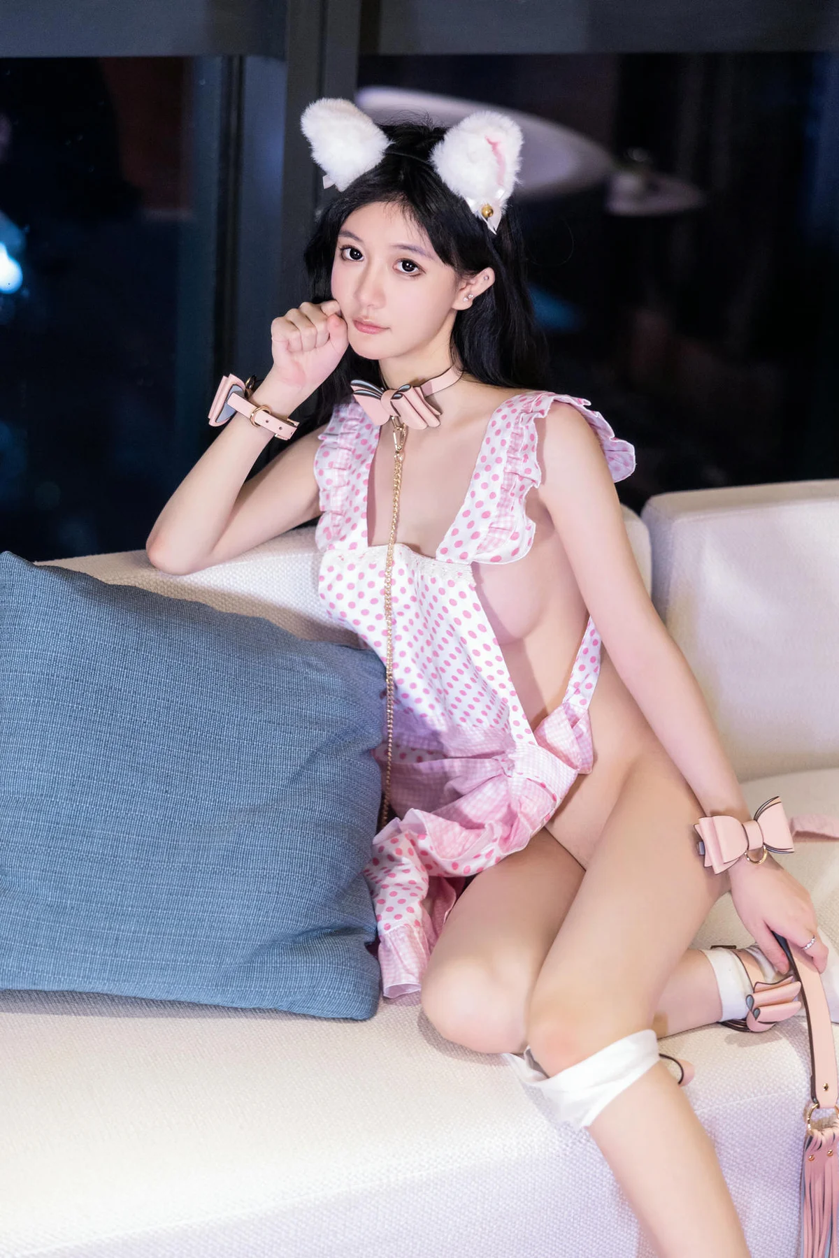 XiuRen 秀人 No.N174 谢小蒽家有女仆爆乳 - 72