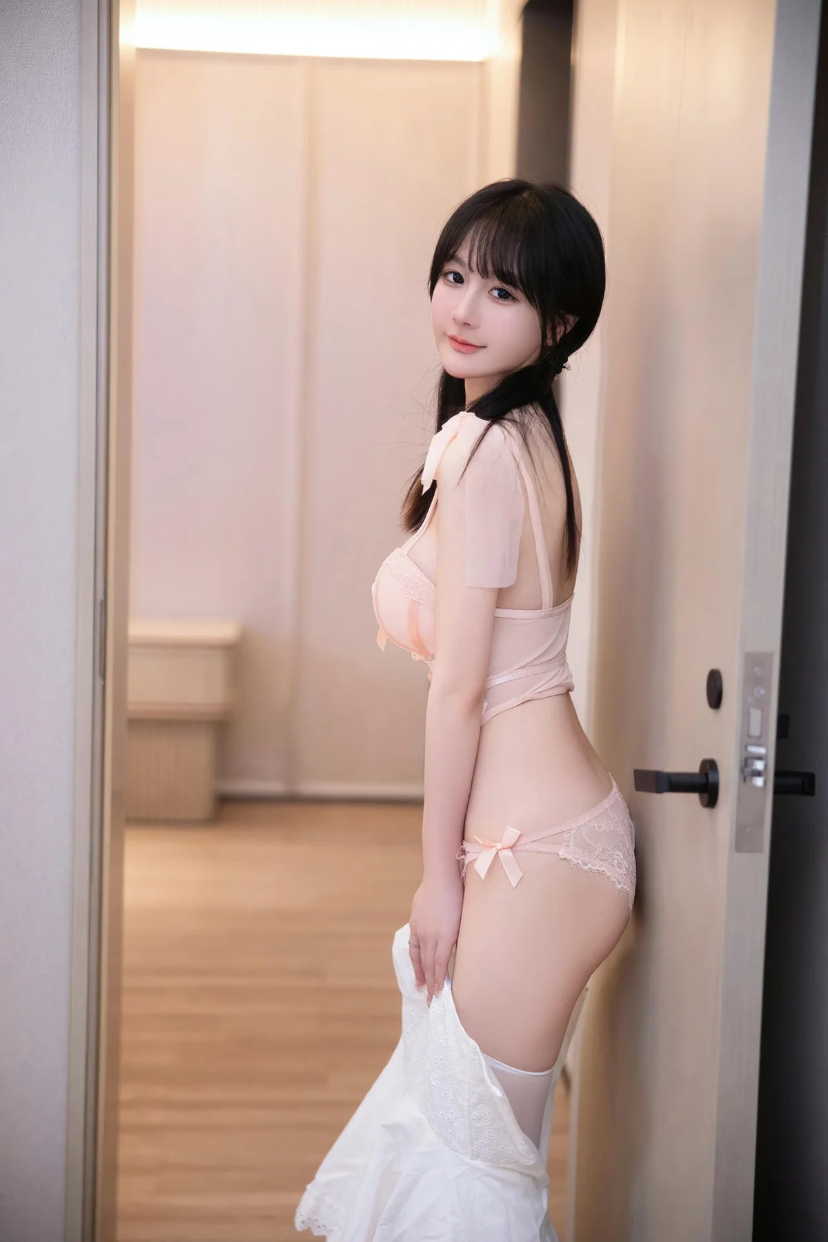XiuRen 秀人 No.N185 谢小蒽双马尾少女街拍 - 32